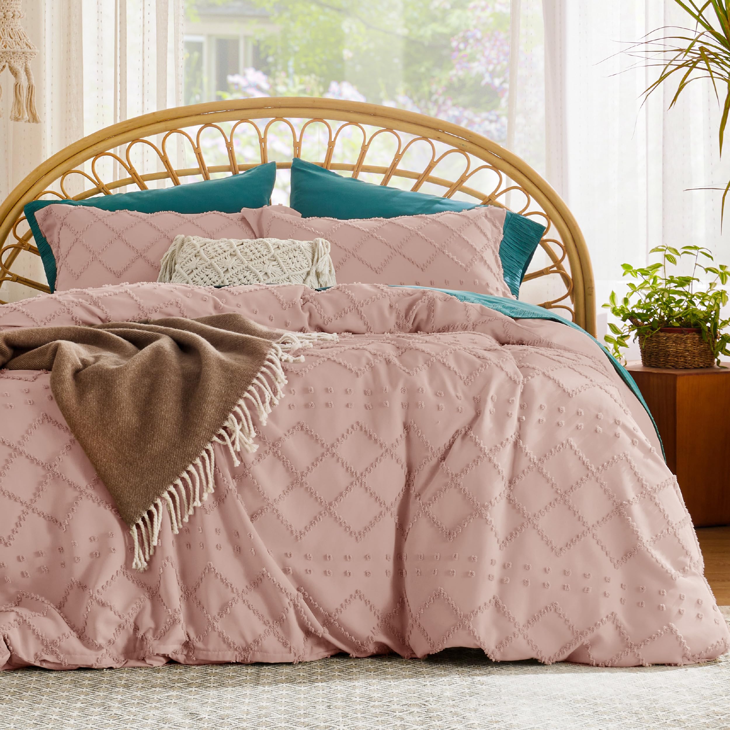 Classic Geometric Tufted Quilt Set – Soft Microfiber Bedding with Textured Design
