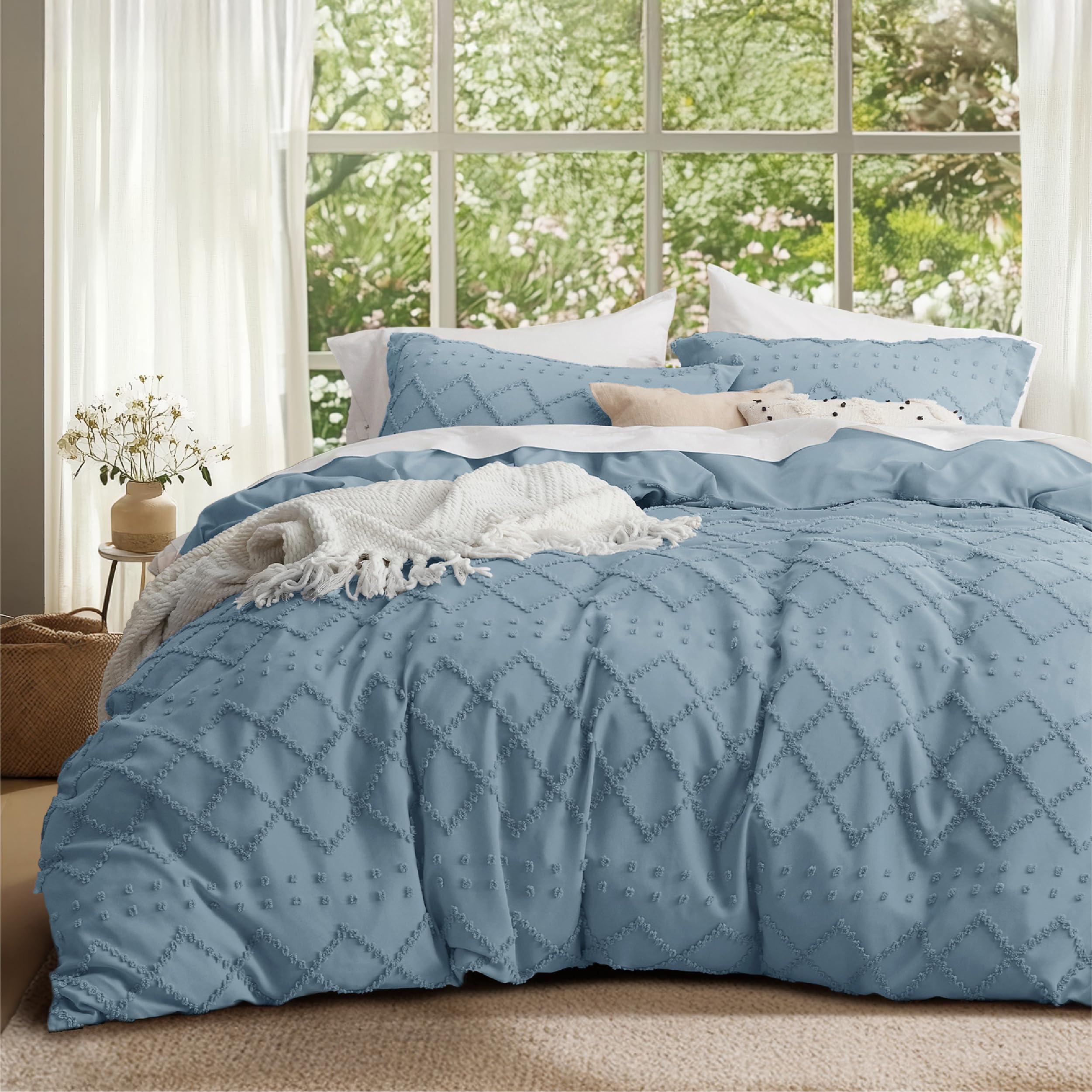 Classic Geometric Tufted Quilt Set – Soft Microfiber Bedding with Textured Design