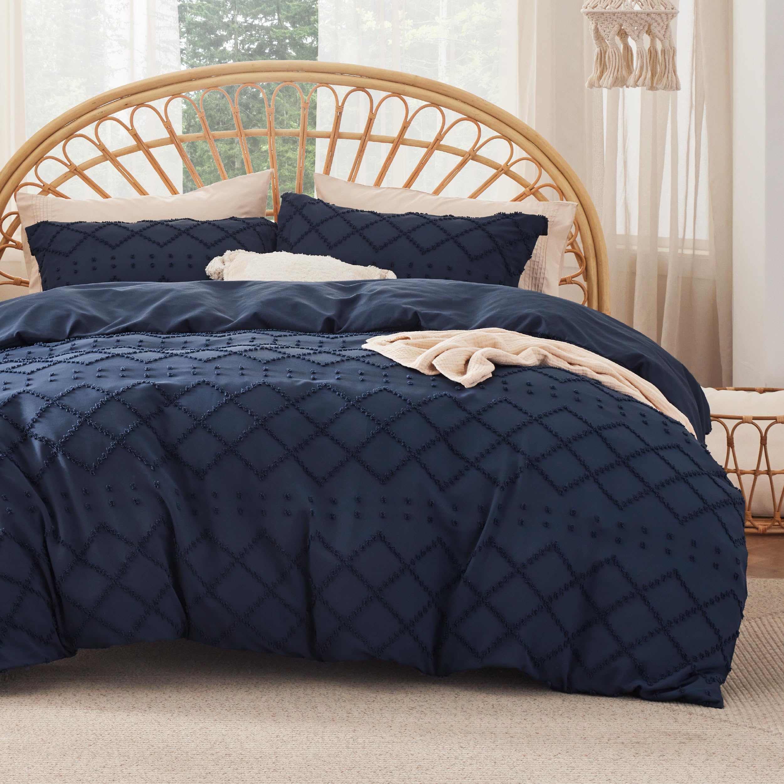 Classic Geometric Tufted Quilt Set – Soft Microfiber Bedding with Textured Design