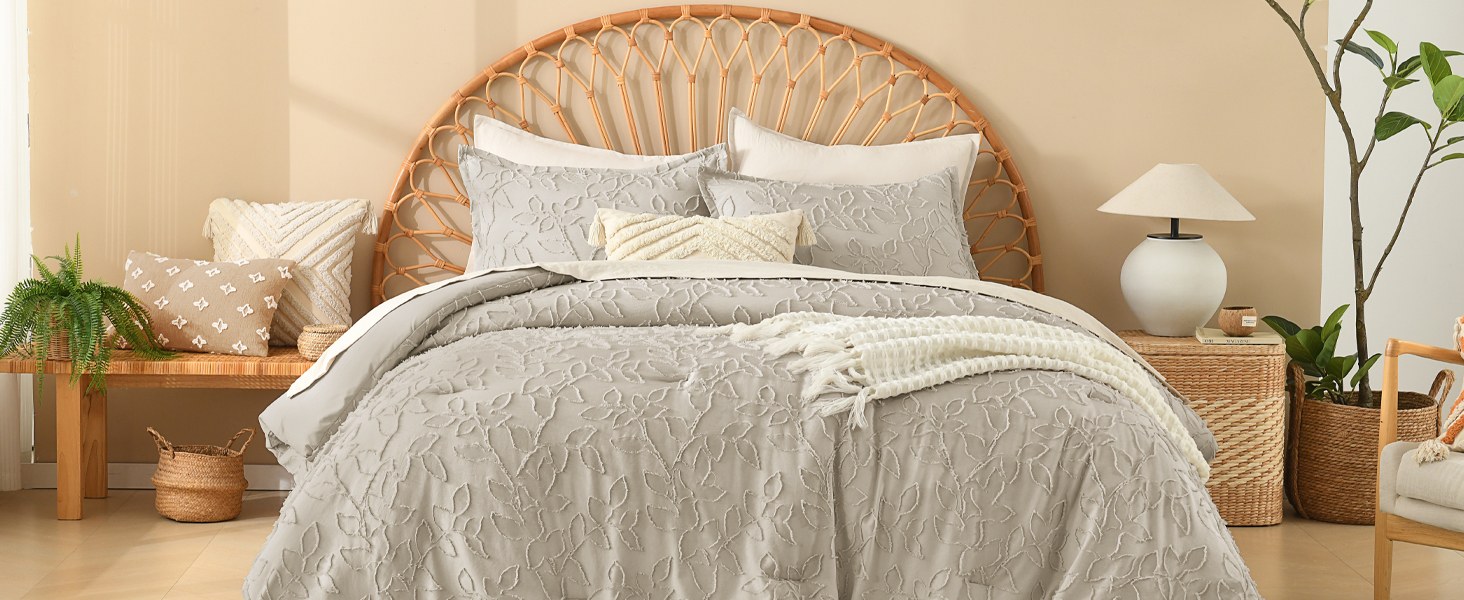 Leaf Tufted Quilt Set – Soft Microfiber Filling, All-Season Breathable Comfort, Durable & Easy-Care Bedding