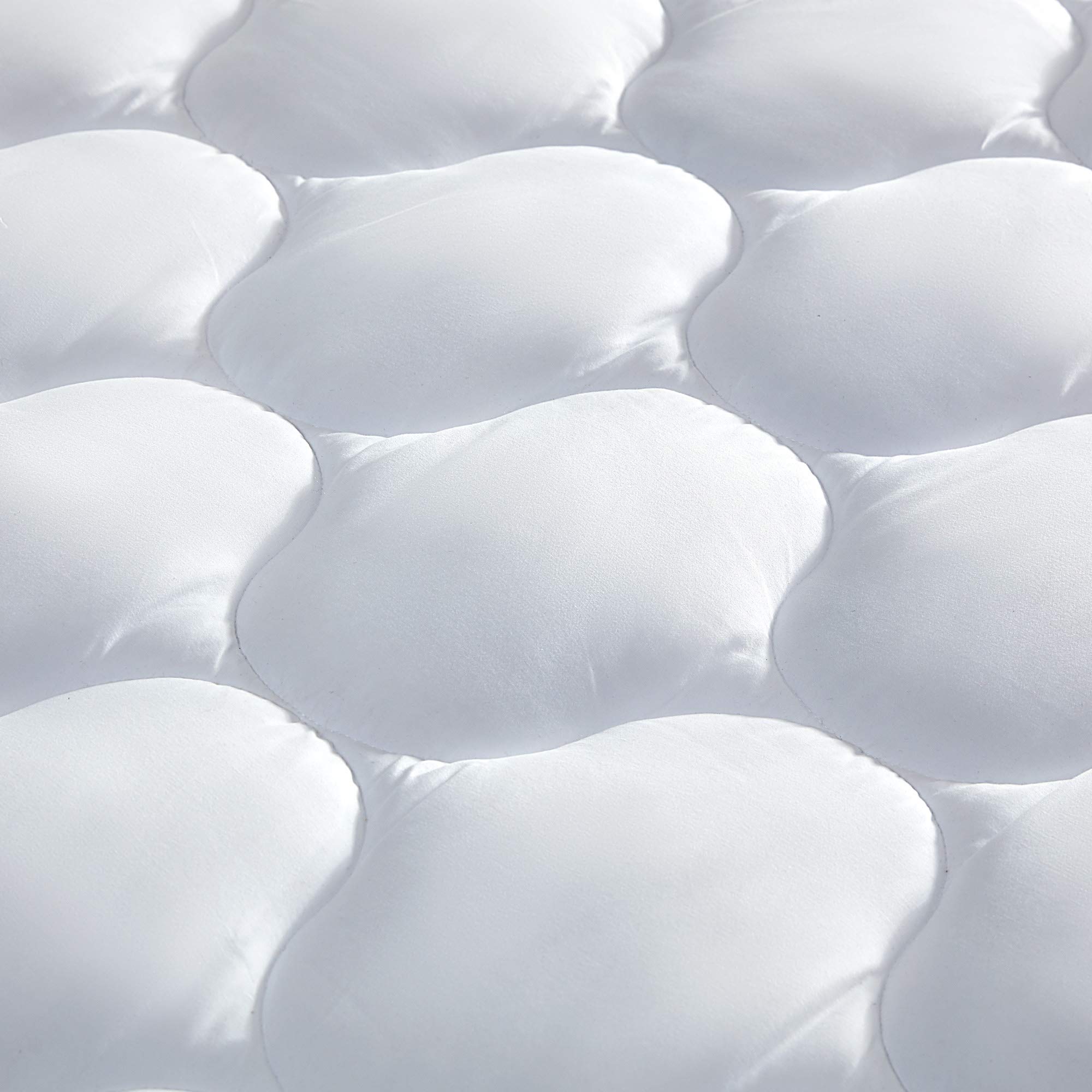 Microfiber Onion-Quilted Waterproof Mattress Protector with Deep Pocket