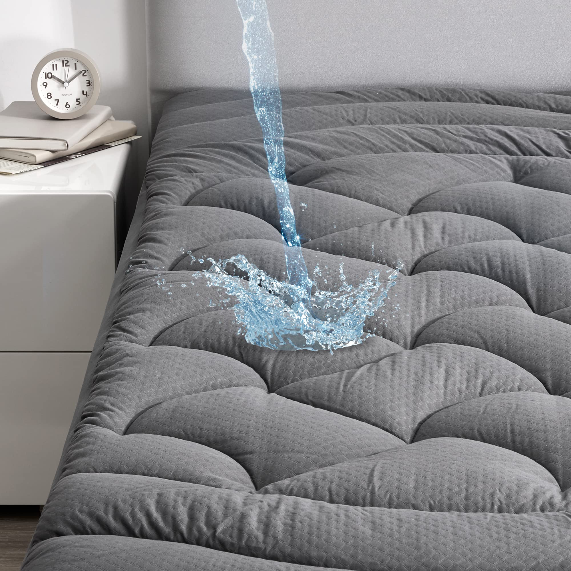 Microfiber Onion-Quilted Waterproof Mattress Protector with Deep Pocket