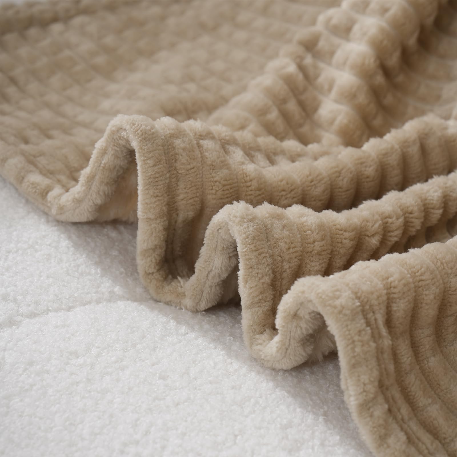 3D Square Jacquard Flannel Fleece Throw Blanket