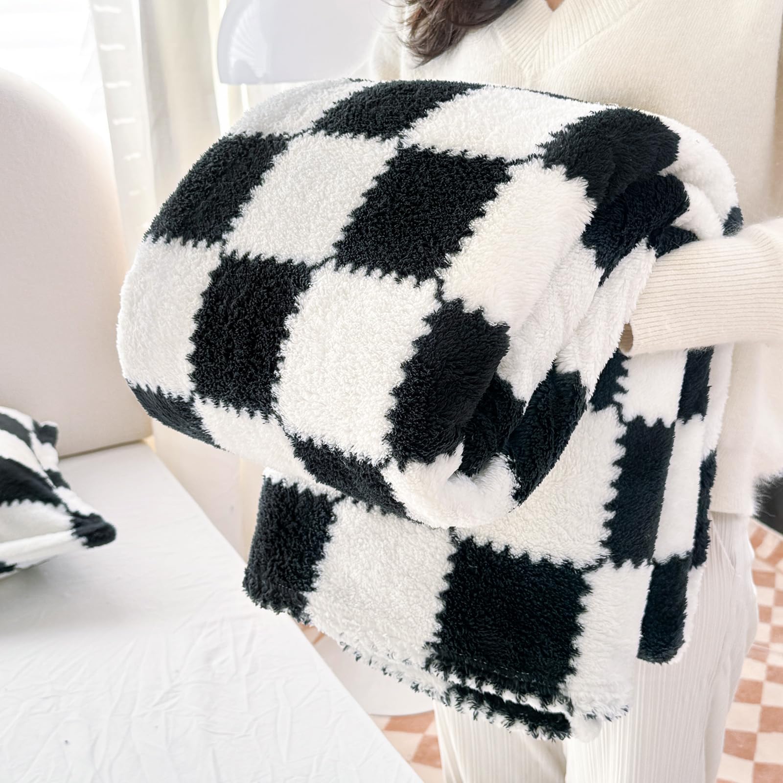 Plaid Flannel Fleece Throw Blanket with Long-Pile Jacquard Texture