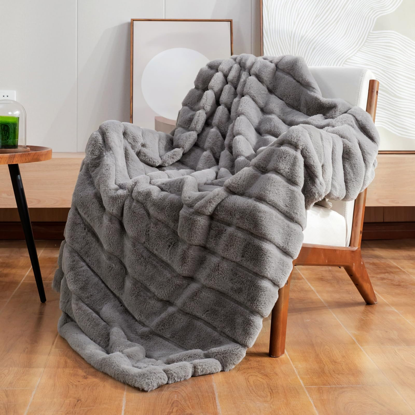 Ultra-Soft Faux Fur Throw Blanket
