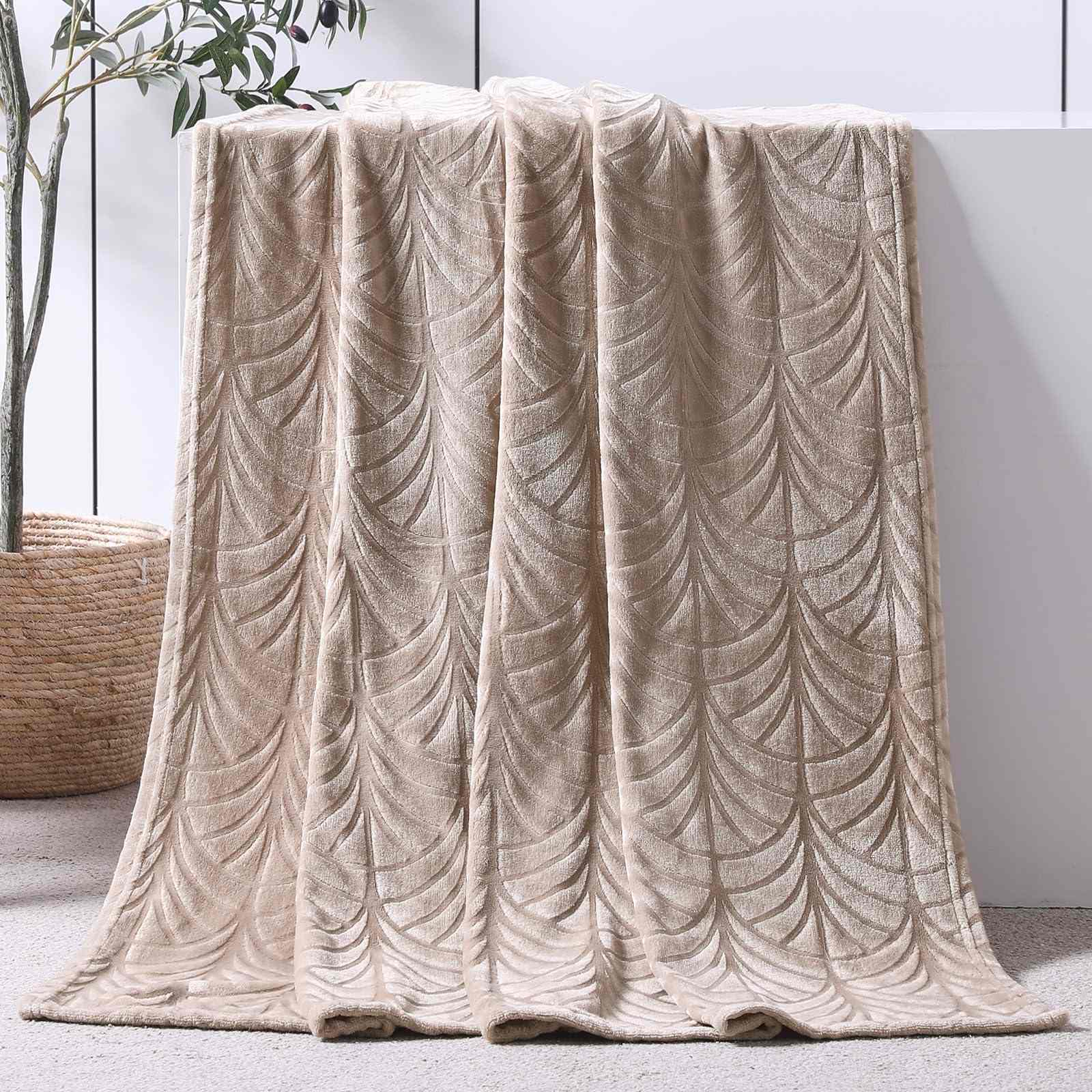 Soft and Fluffy Jacquard Flannel Fleece Blanket