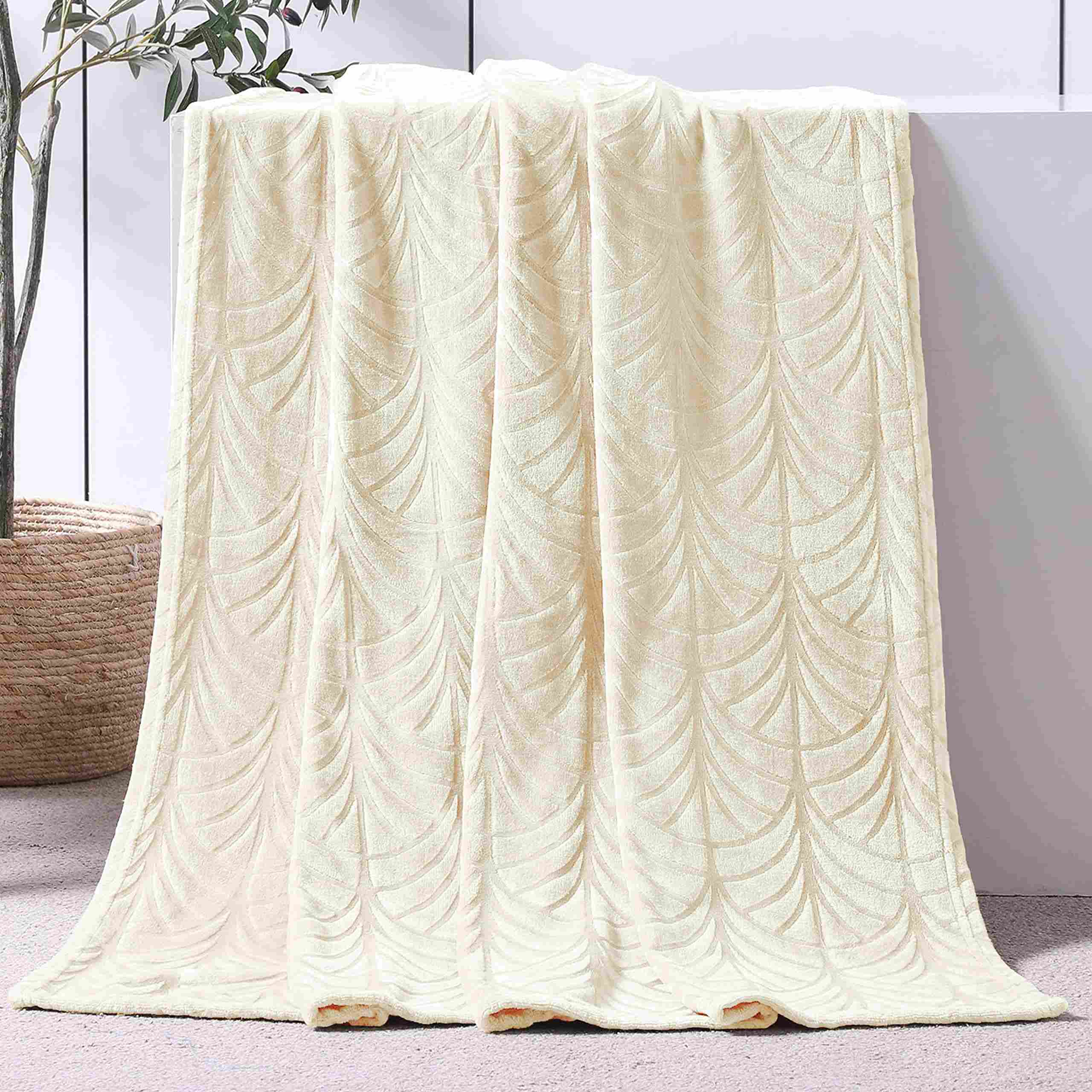 Soft and Fluffy Jacquard Flannel Fleece Blanket