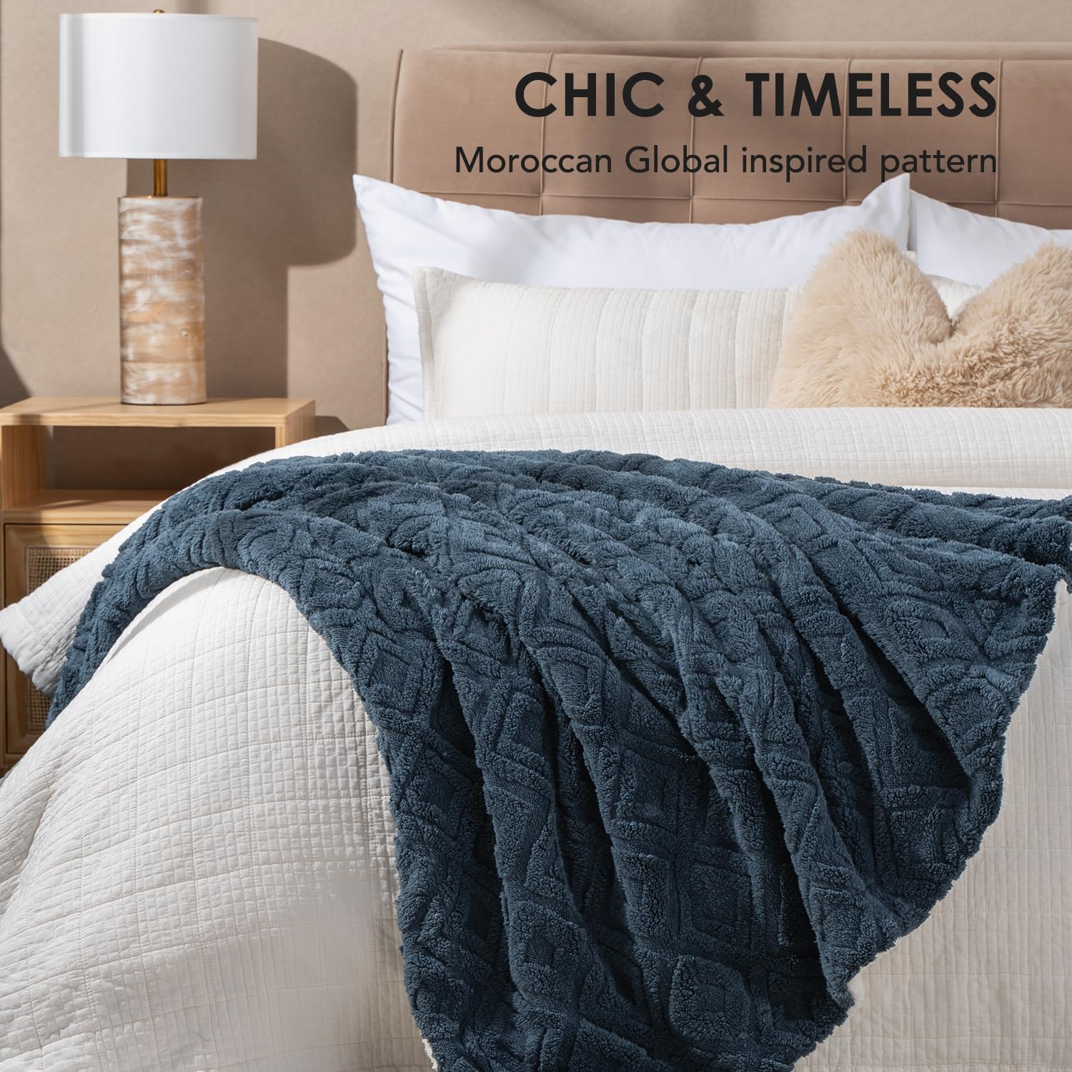 Bohemian Diamond Pattern Sherpa Throw Blanket