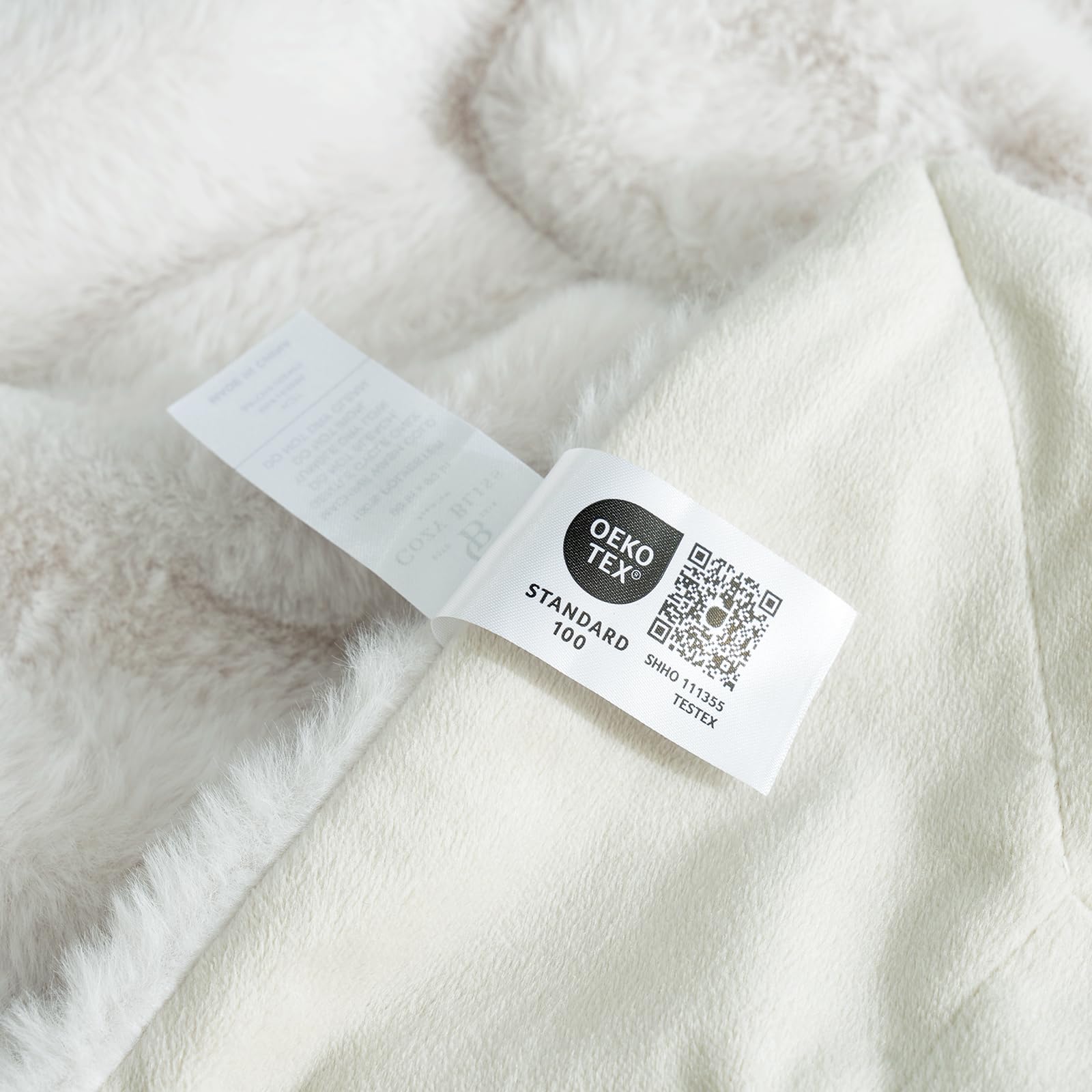 Ultra-Soft Faux Fur Throw Blanket