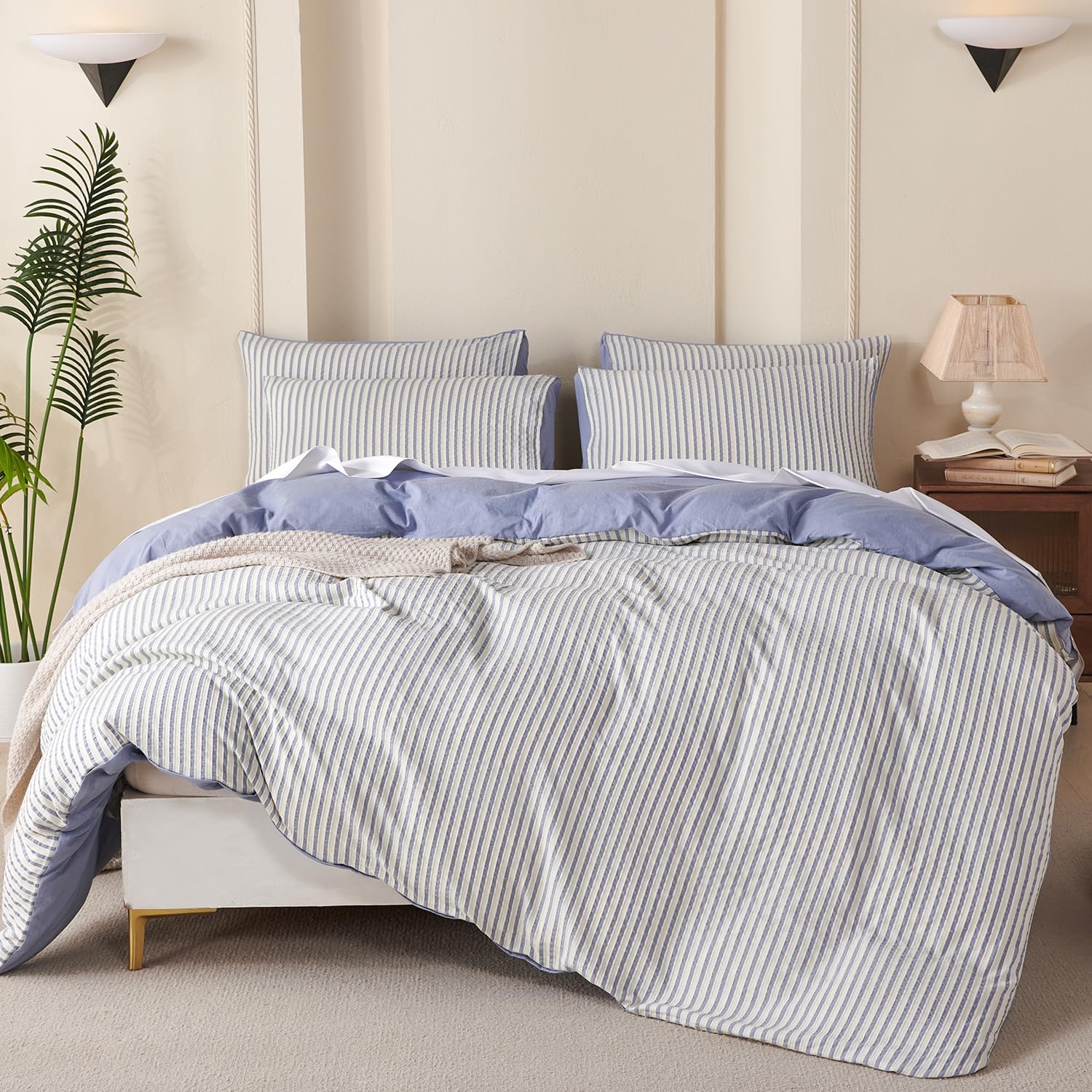 Washed Jacquard Striped Quilt Set – Soft, Lightweight, and Elegant for All Seasons