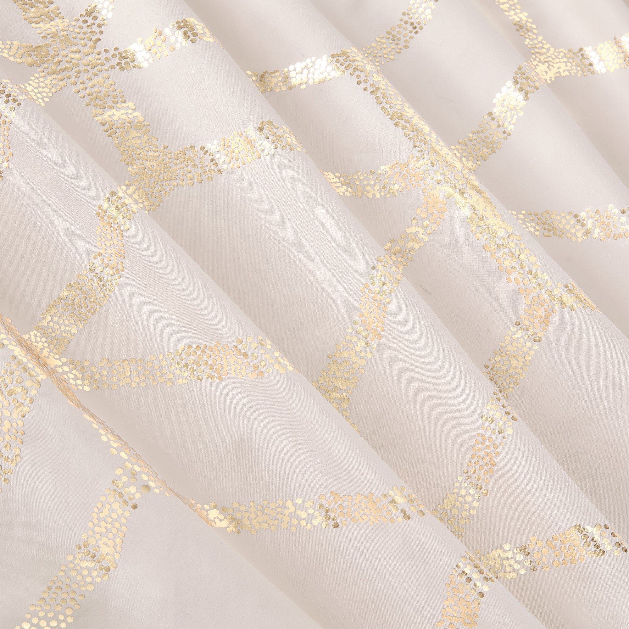 Modern Geometric Gold Metallic Print Quilt – Soft, Lightweight, and Stylish