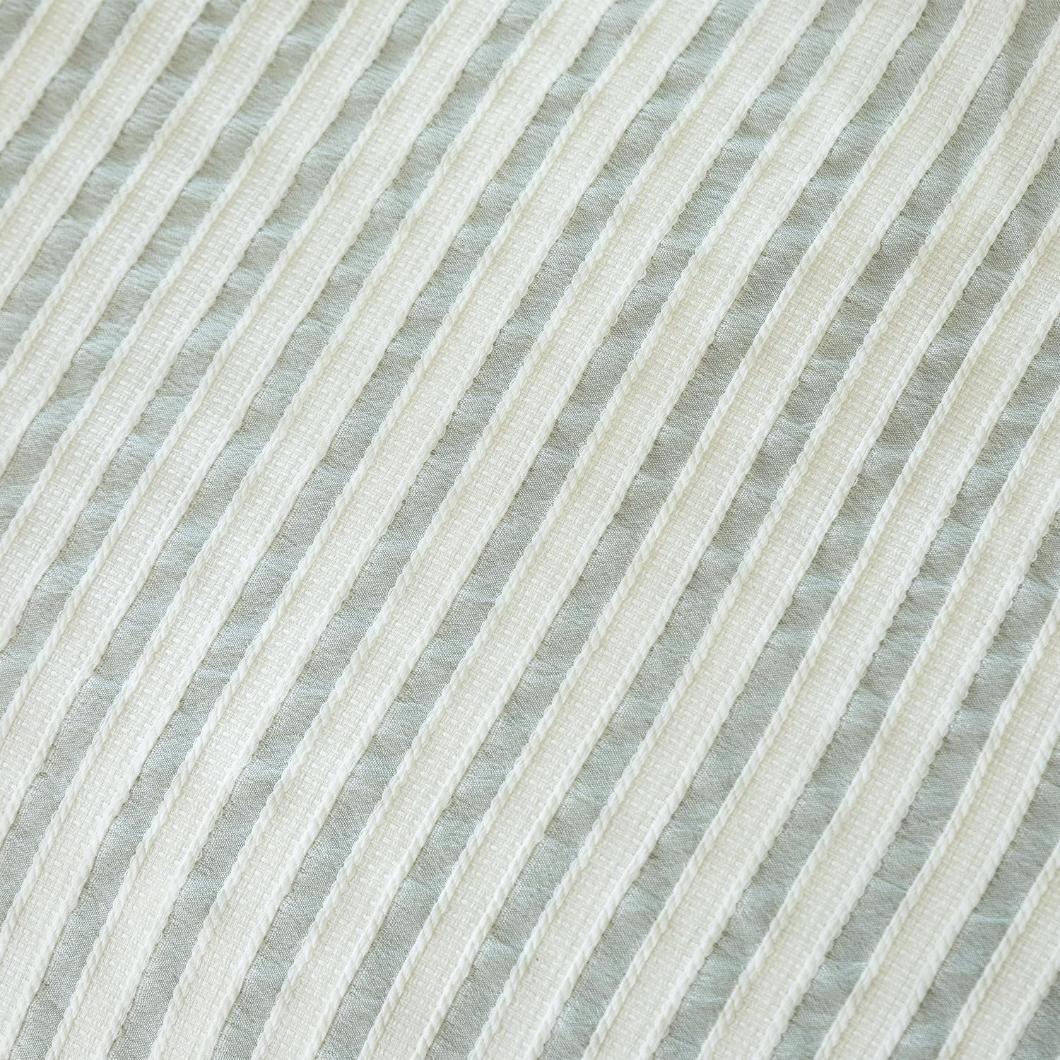 Washed Jacquard Striped Quilt Set – Soft, Lightweight, and Elegant for All Seasons