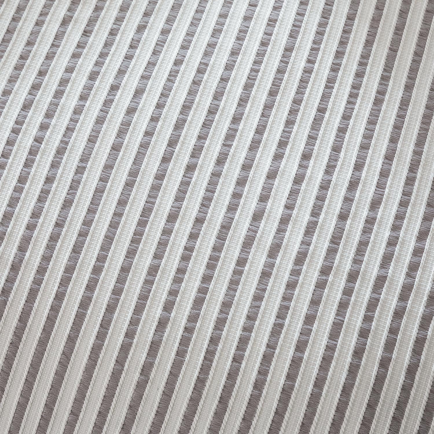 Washed Jacquard Striped Quilt Set – Soft, Lightweight, and Elegant for All Seasons