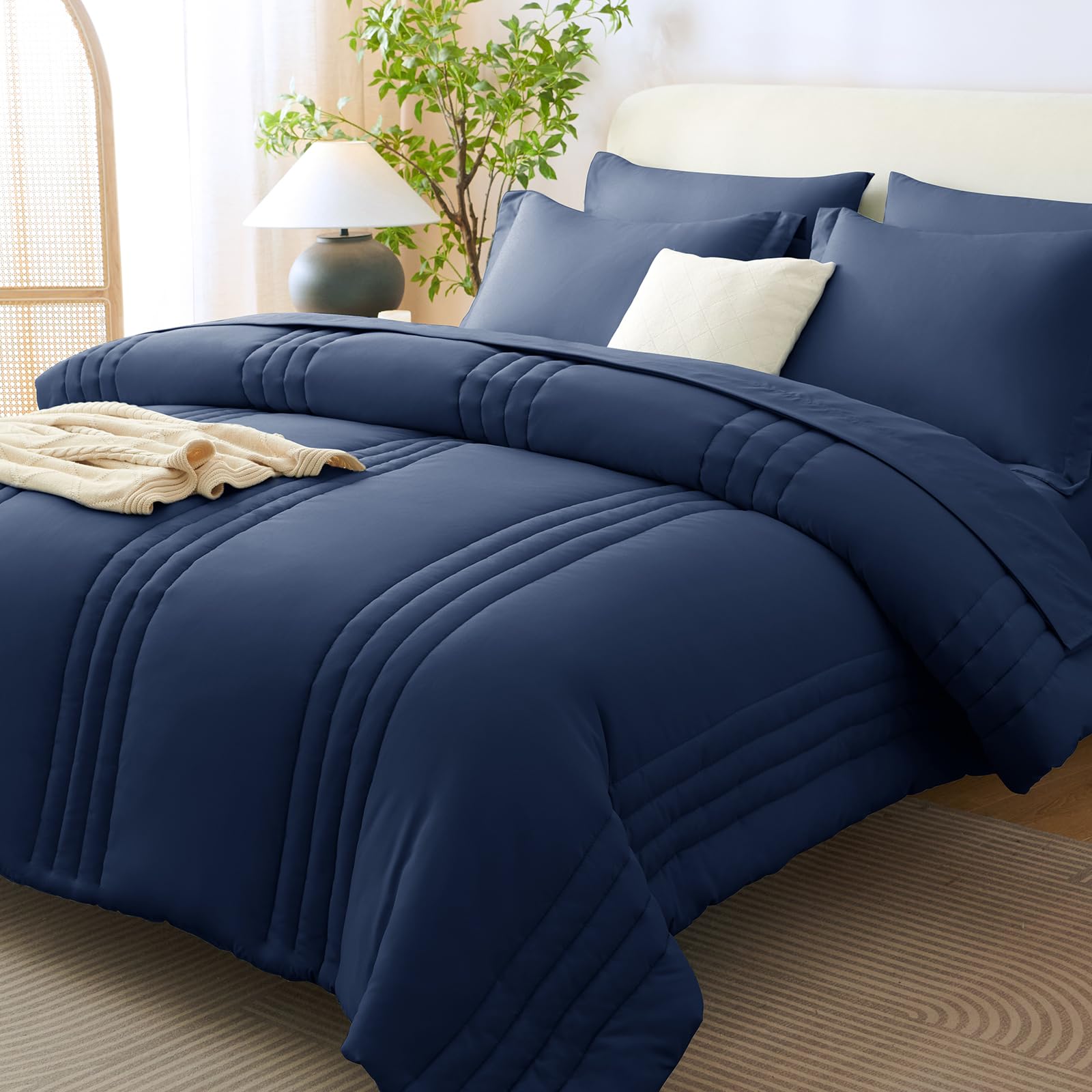 Brushed Microfiber Striped Quilt Set – Soft, Breathable, and All-Season Comforter Set