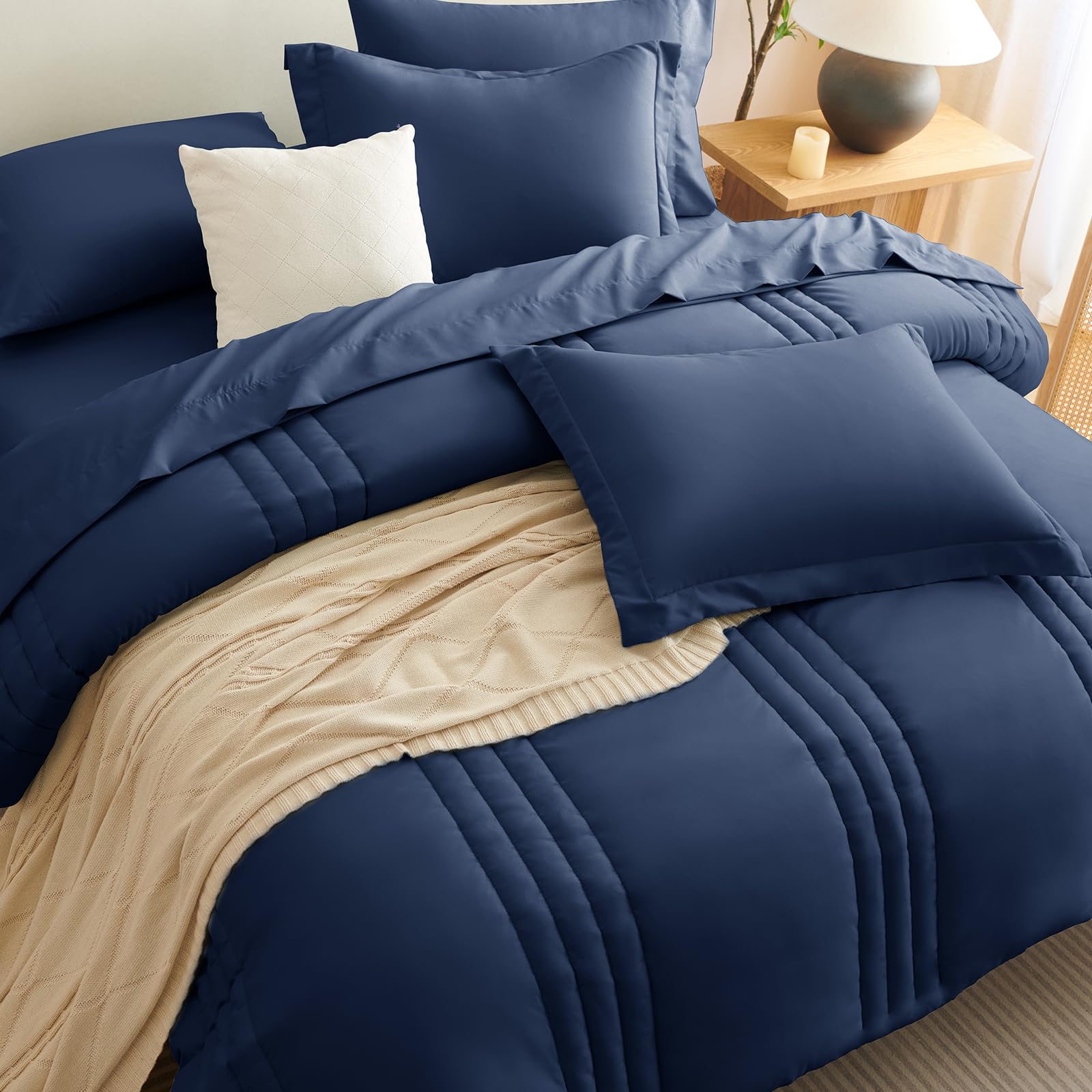 Brushed Microfiber Striped Quilt Set – Soft, Breathable, and All-Season Comforter Set