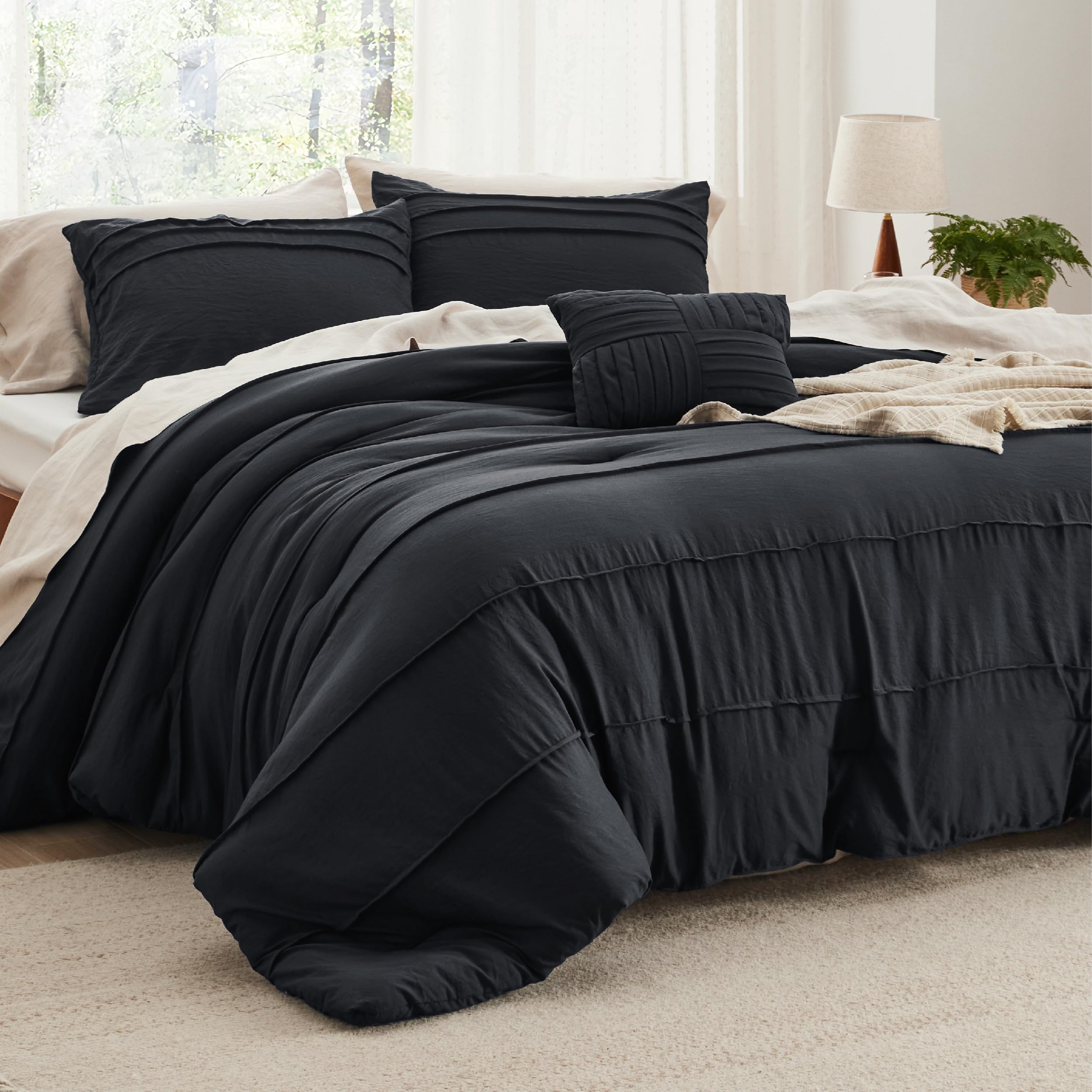 Soft Pre-Washed Crinkled Quilt Set – Cozy, Stylish, and Year-Round Comfort