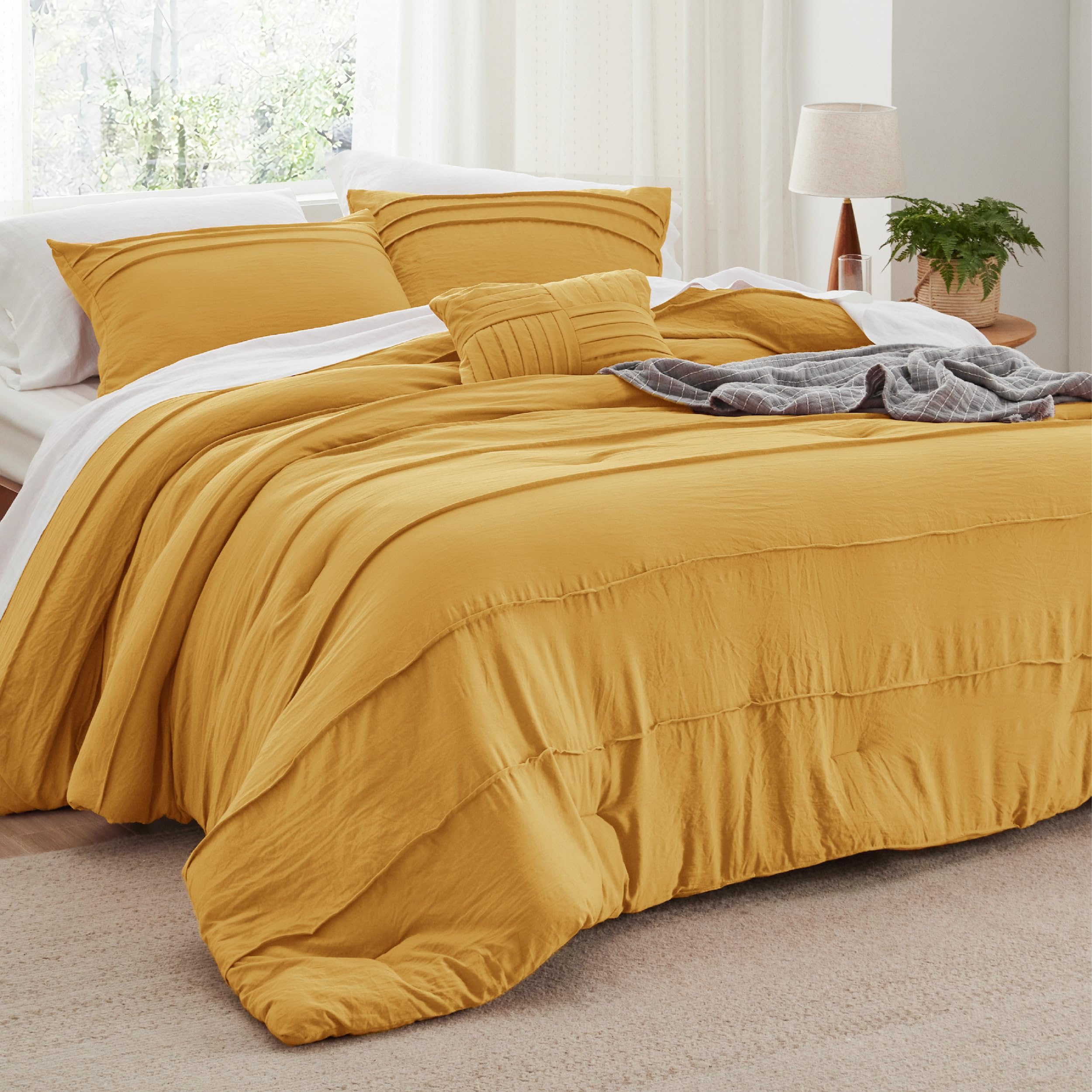 Soft Pre-Washed Crinkled Quilt Set – Cozy, Stylish, and Year-Round Comfort