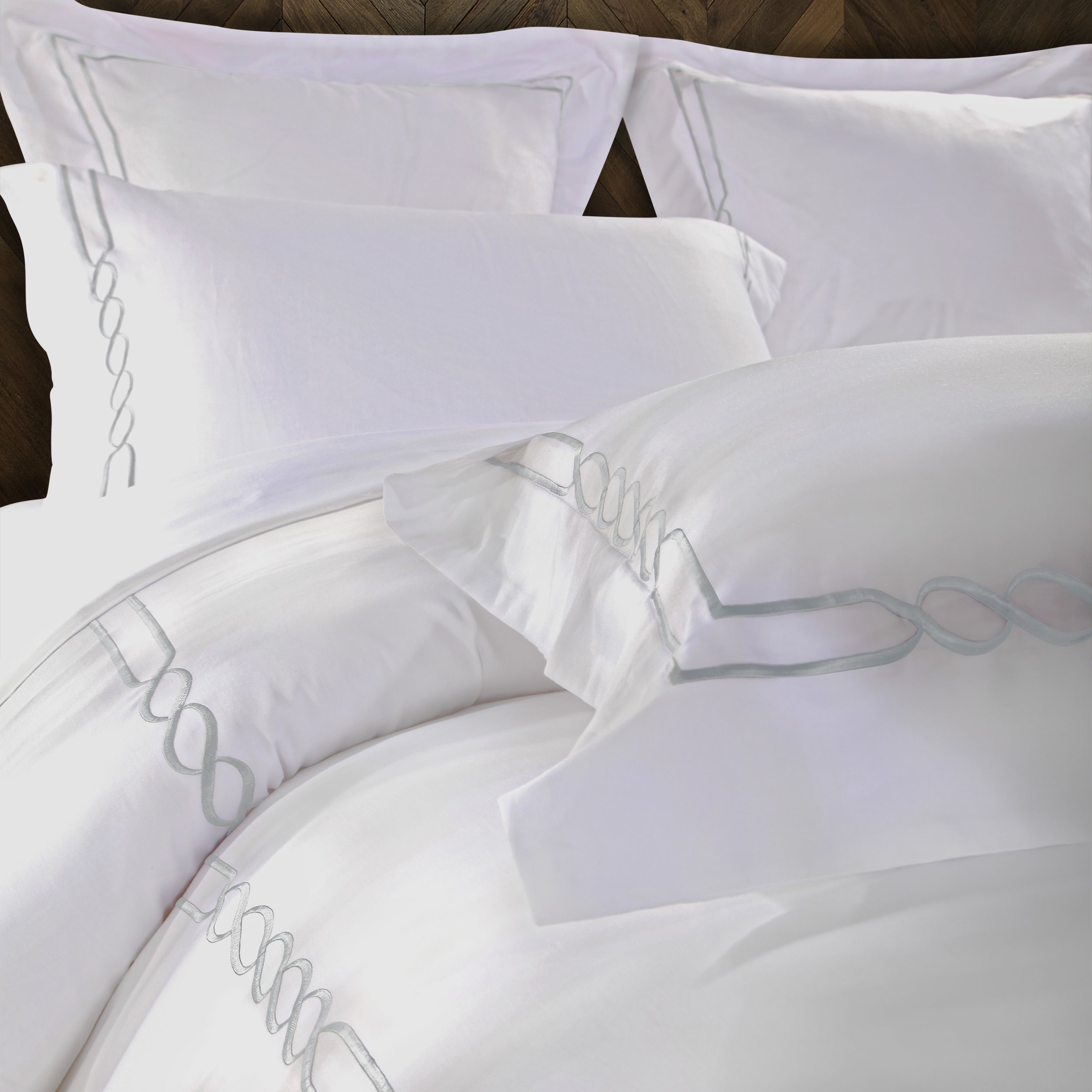 Premium Cotton Embroidered Quilt Set – Soft, Breathable, and Elegantly Designed