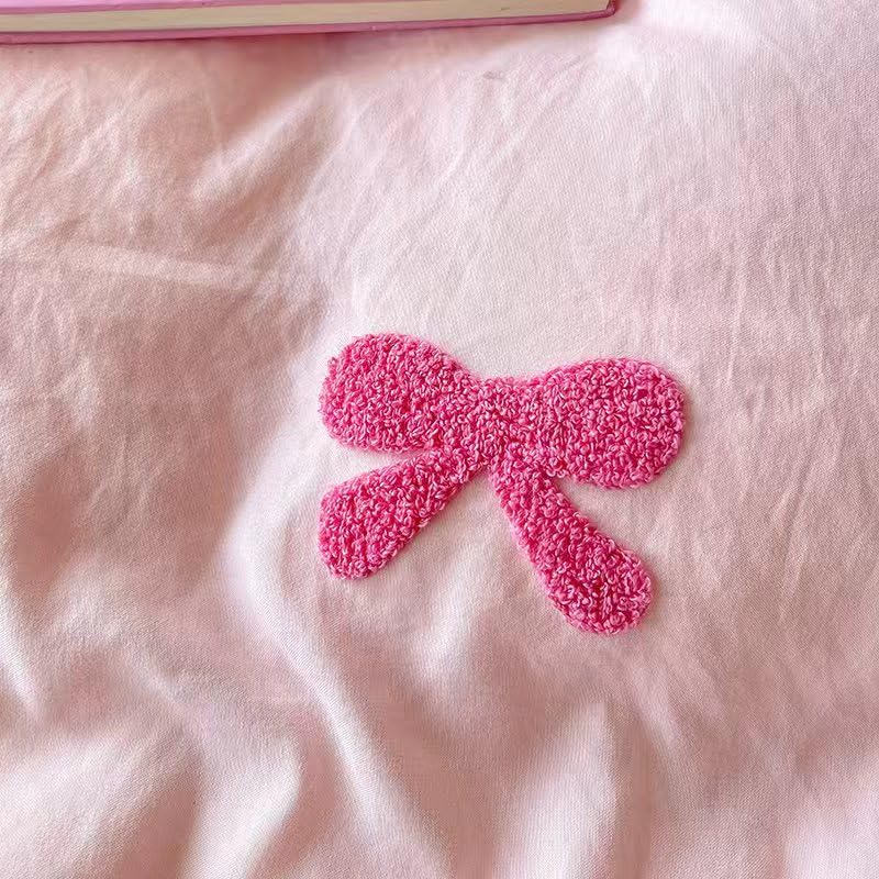 Pink Chenille Tufted Bow Embroidered Quilt Set – Soft, Playful, and Kid-Friendly Comforter Set