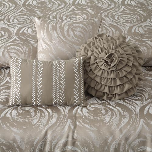Rose Jacquard Comforter Set – Soft, Elegant & Luxuriously Textured