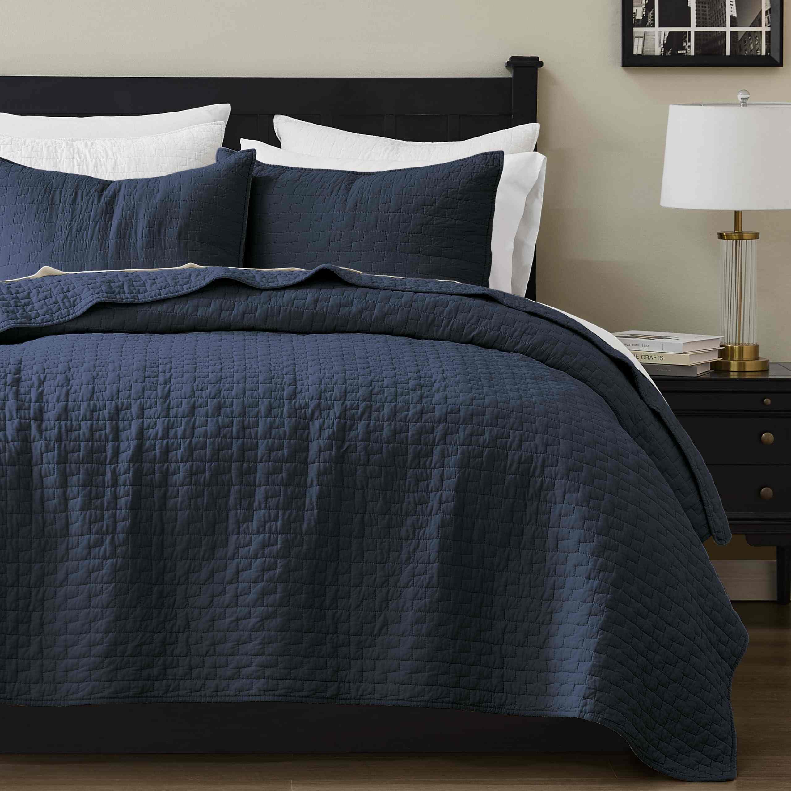 Pure Cotton Quilted Bedspread Set – Modern Pattern 3-Piece Bedding Collection