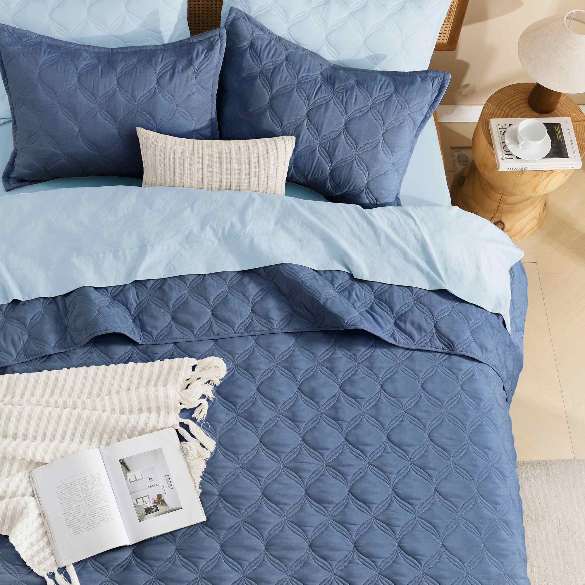 Diamond Quilted Bedspread Set – Classic Stitching & Lightweight Comfort