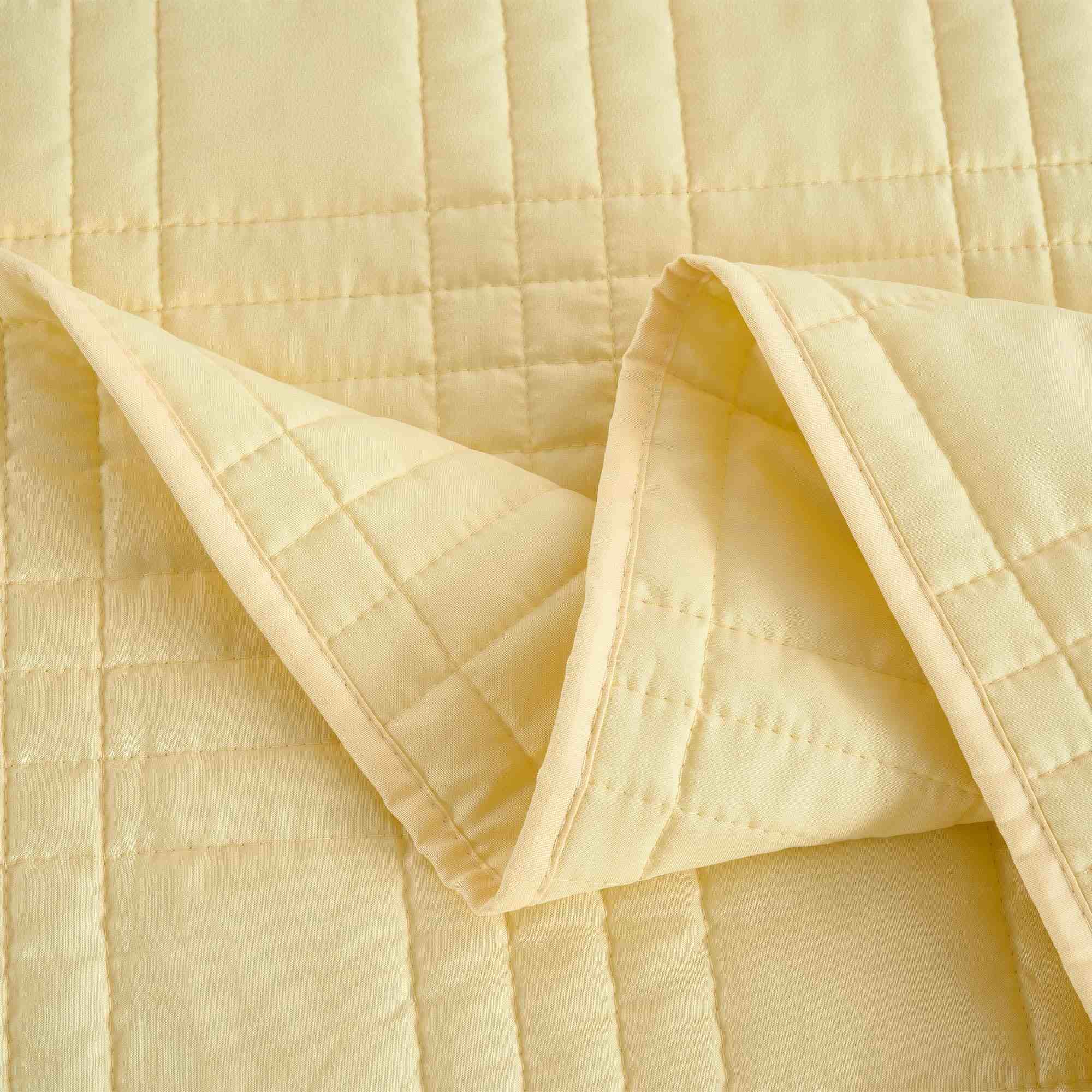 Microfiber Quilted Bedspread Set – Grid Stitch 3-Piece Bedding Collection
