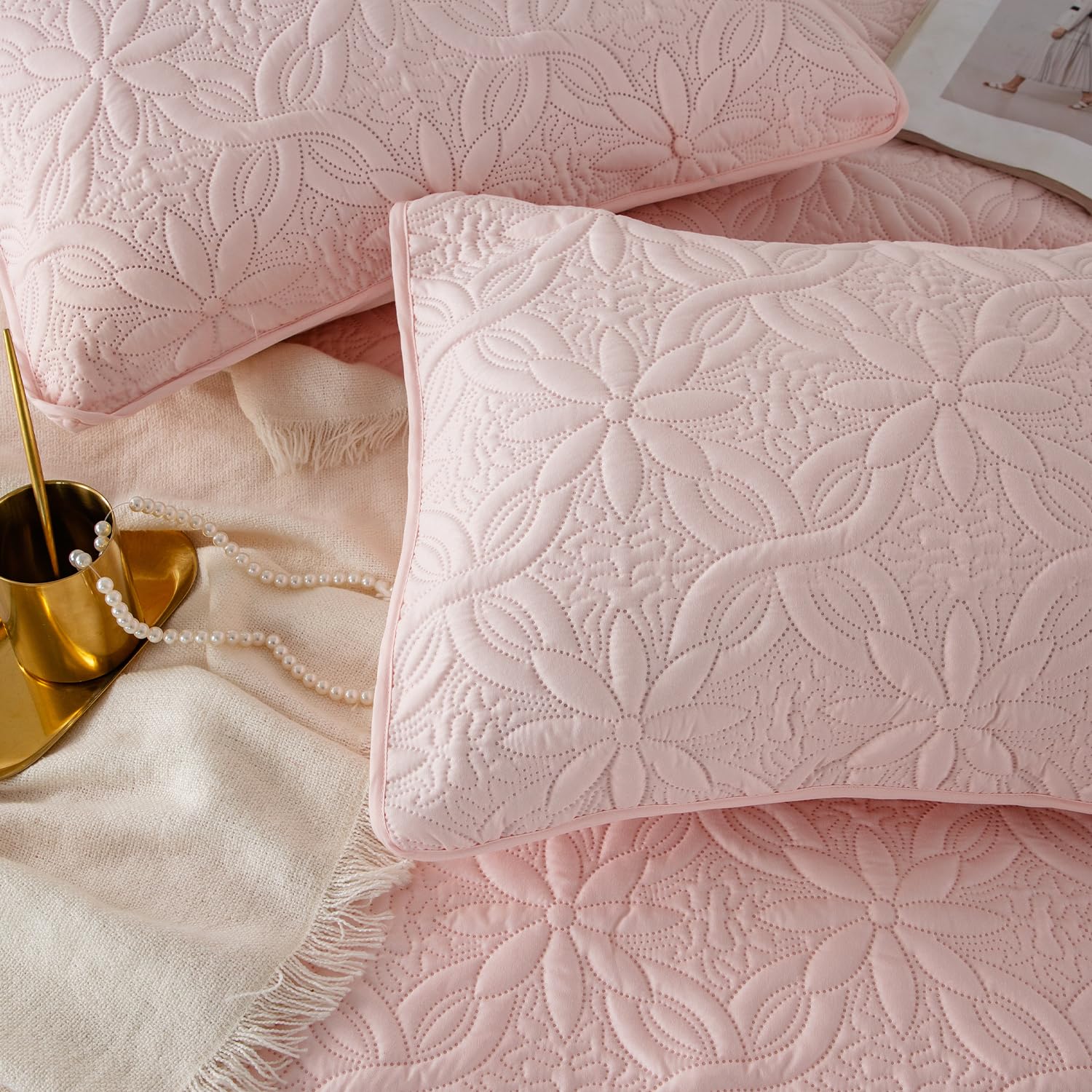 Floral Ultrasonic Quilted Bedspread Set – Soft, Lightweight & All-Season Comfort