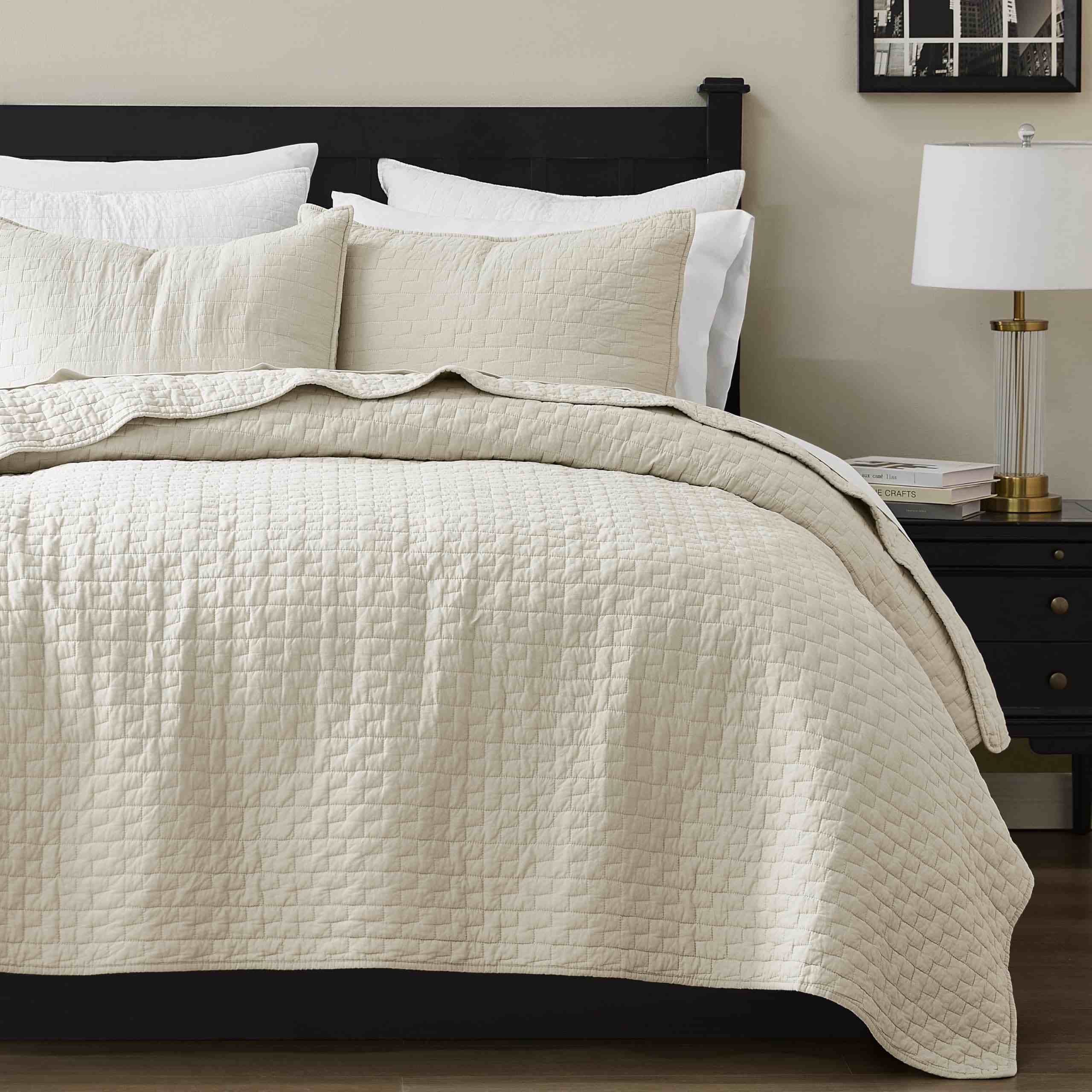Pure Cotton Quilted Bedspread Set – Modern Pattern 3-Piece Bedding Collection