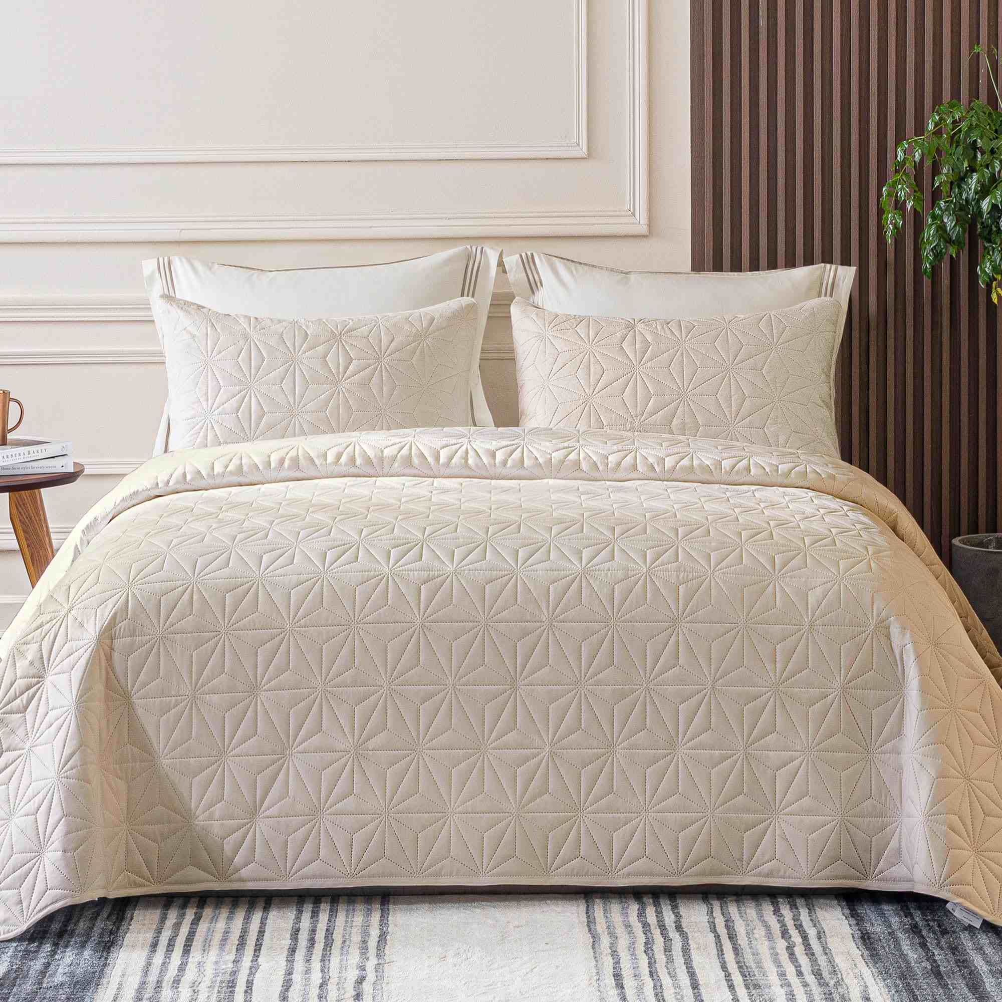 Modern Geometric Ultrasonic Bedspread Set – Lightweight Microfiber Coverlet