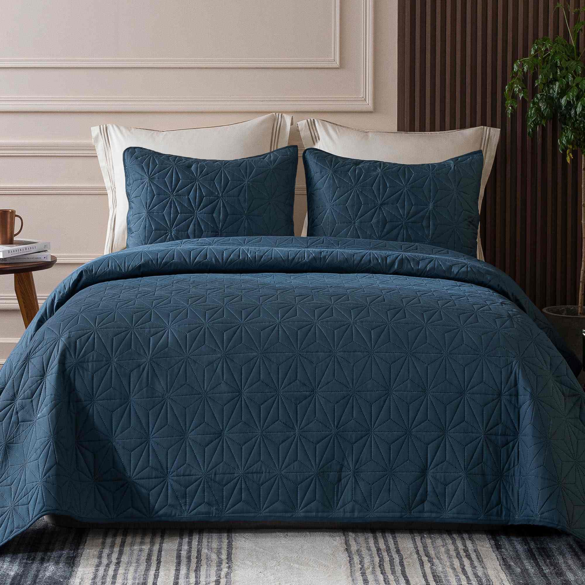 Modern Geometric Ultrasonic Bedspread Set – Lightweight Microfiber Coverlet