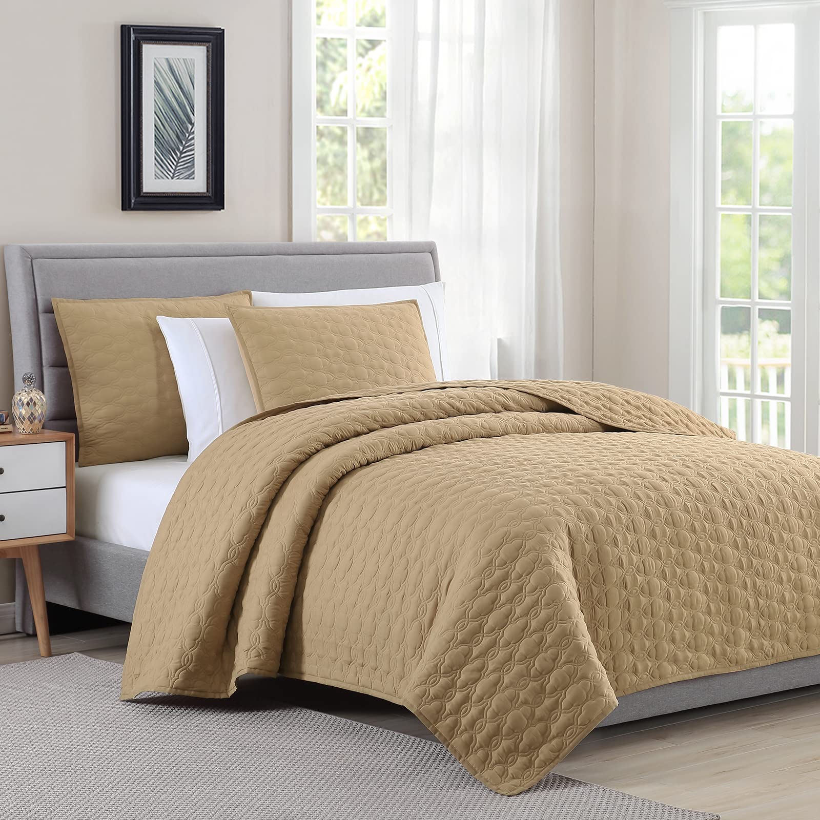 Microfiber Quilted Bedspread Set – Solid Color Geometric Stitch 3-Piece Collection