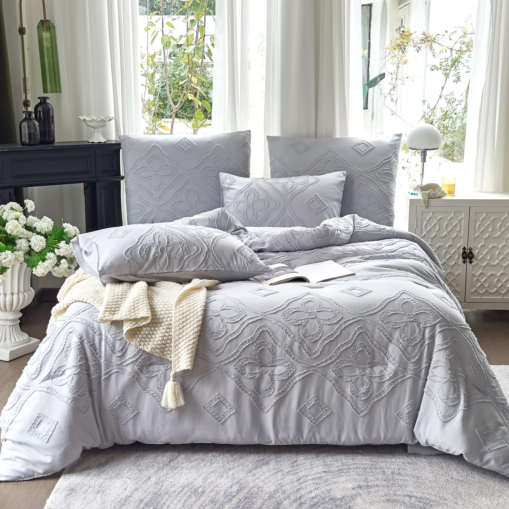 Geometric Tufted Comforter Set – Reversible Microfiber 3-Piece Bedding Collection