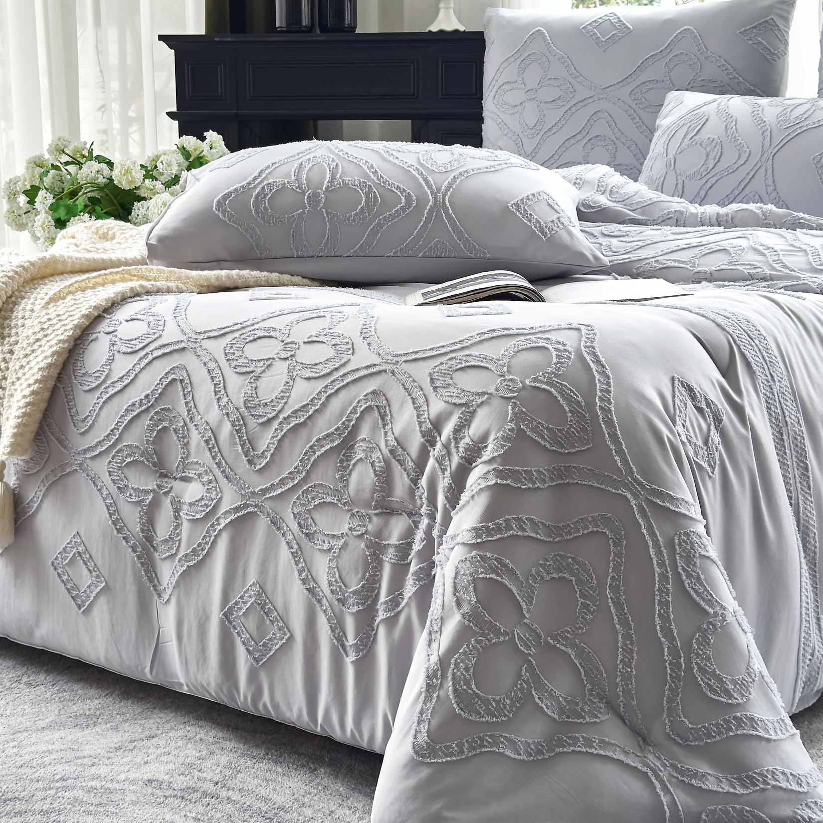 Geometric Tufted Comforter Set – Reversible Microfiber 3-Piece Bedding Collection