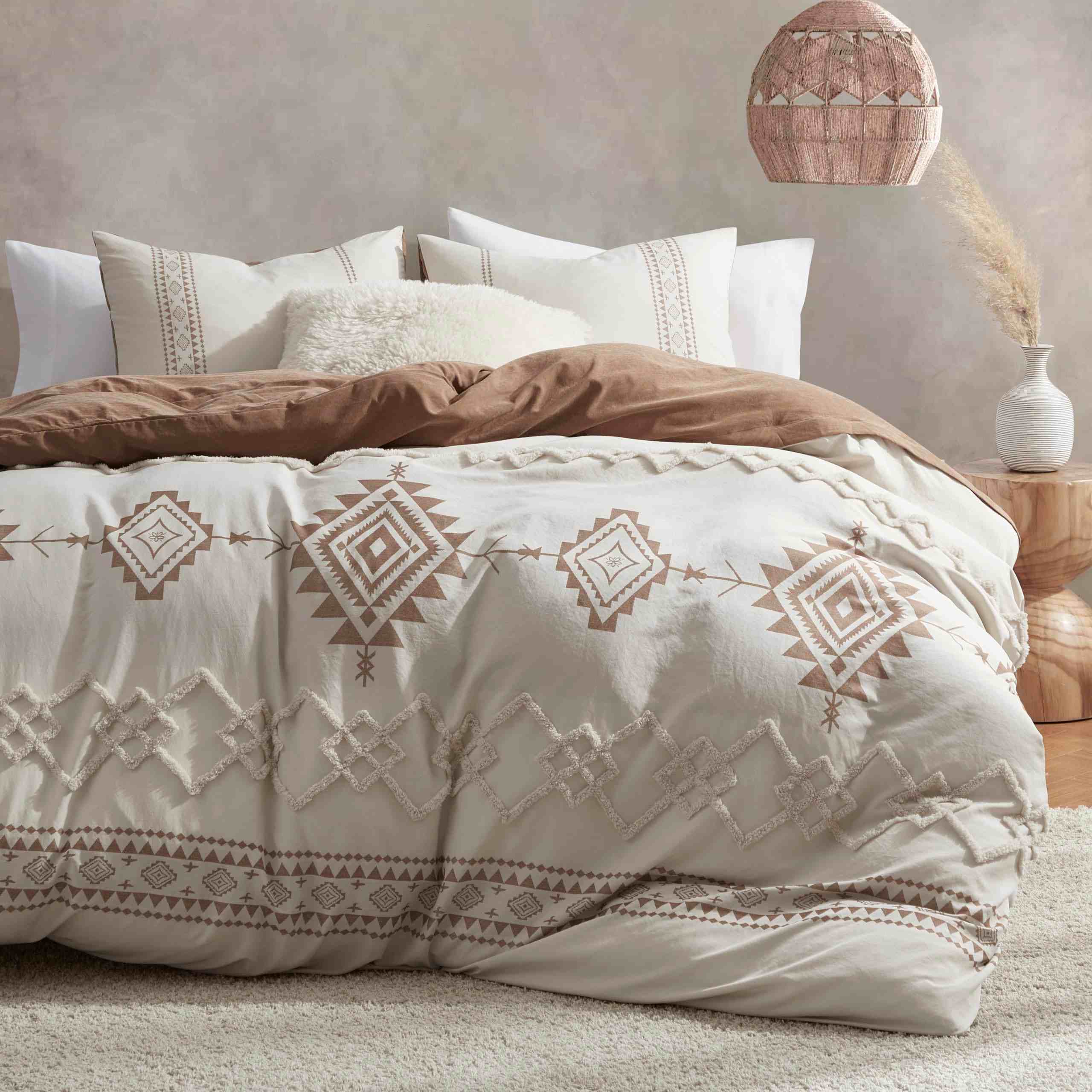 Geometric Tufted Comforter Set – Bohemian Jacquard Microfiber 3-Piece Bedding Collection