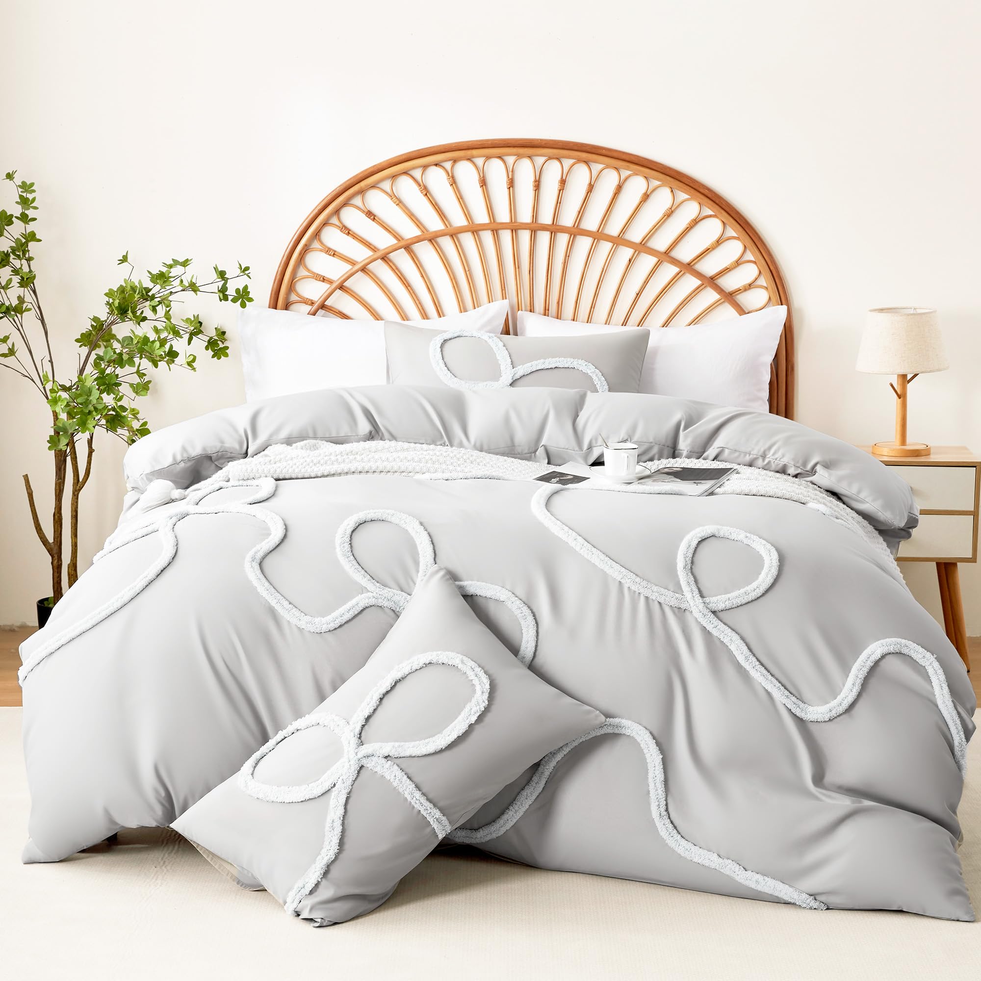 Bow Tufted Comforter Set – 3D Tufted Design Microfiber 3-Piece Bedding Collection