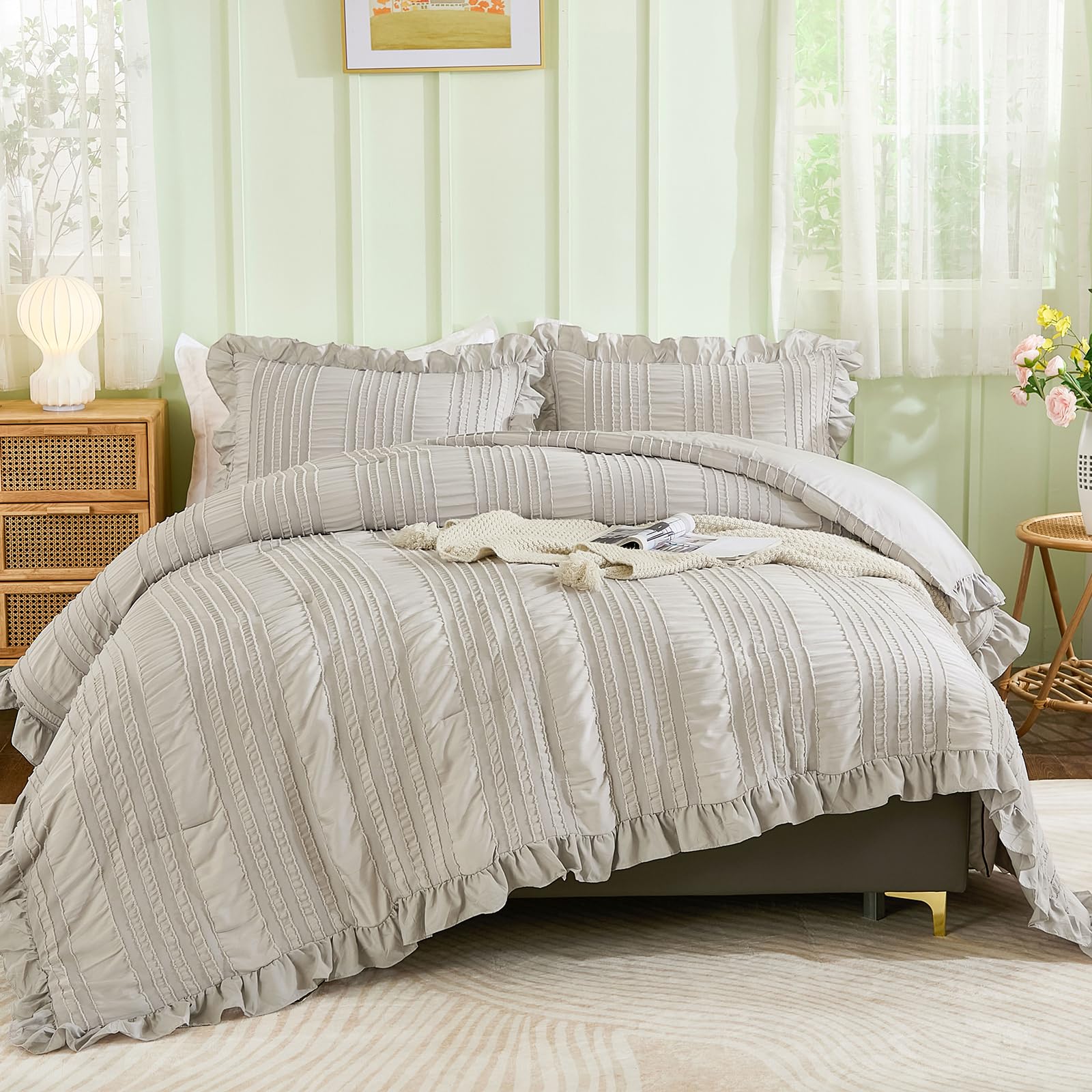Bohemian Ruffle Seersucker Comforter Set – Tufted Bubble Texture 3-Piece Bedding Collection
