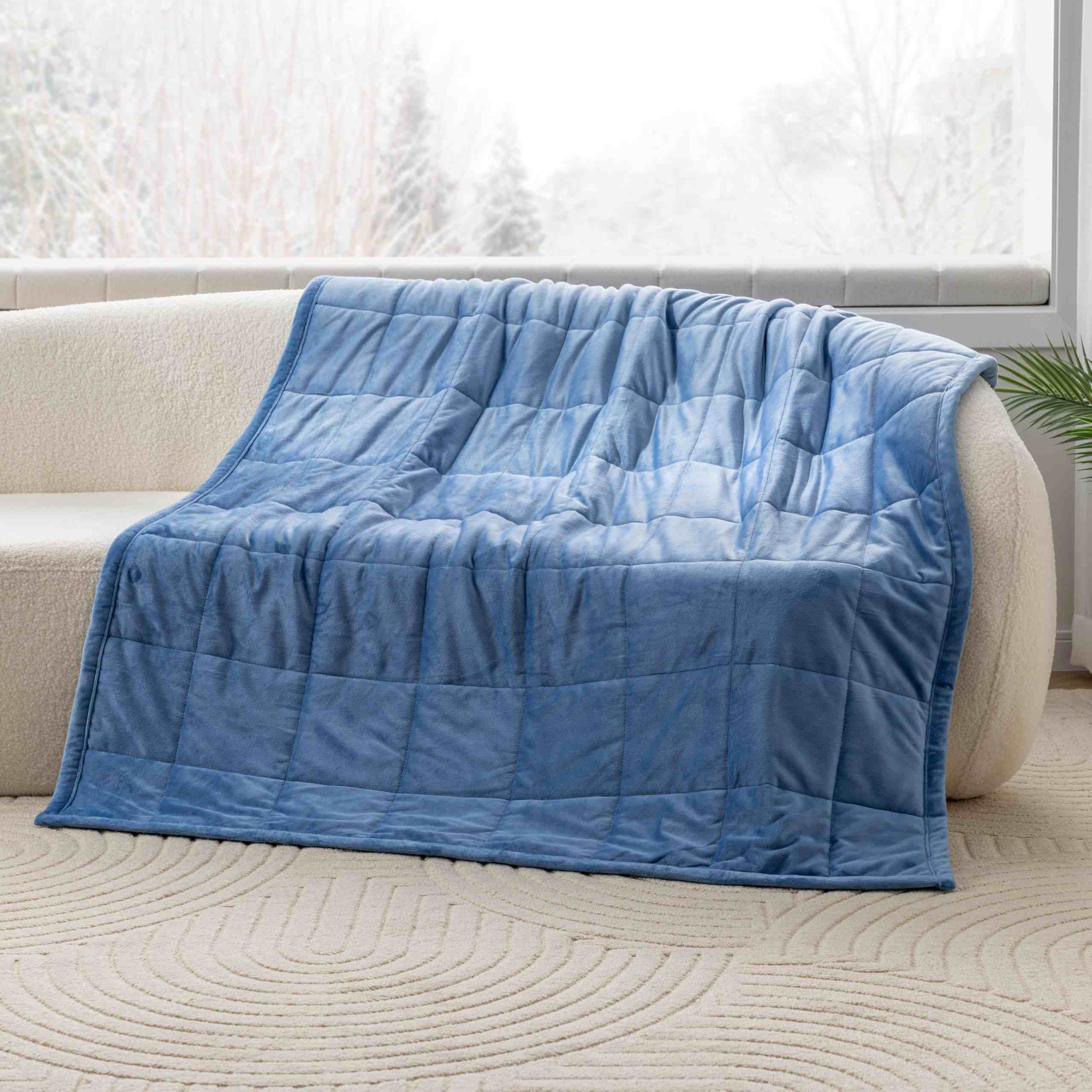 Ultra-Soft Reversible Fleece Quilted Blanket – Lightweight All-Season Throw