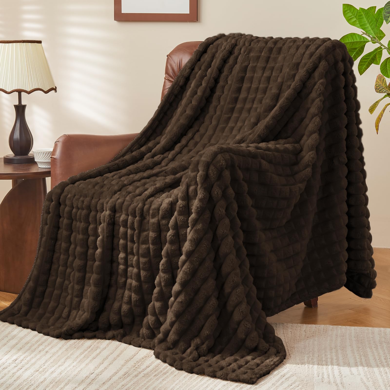 3D Grid Plush Throw Blanket – Textured Microfiber Fleece All-Season Blanket
