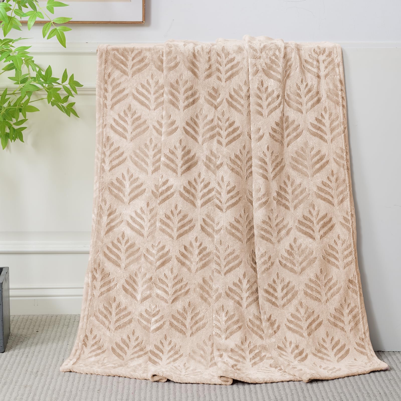 Leaf Pattern Jacquard Flannel Throw Blanket – Soft Plush Microfiber Fleece