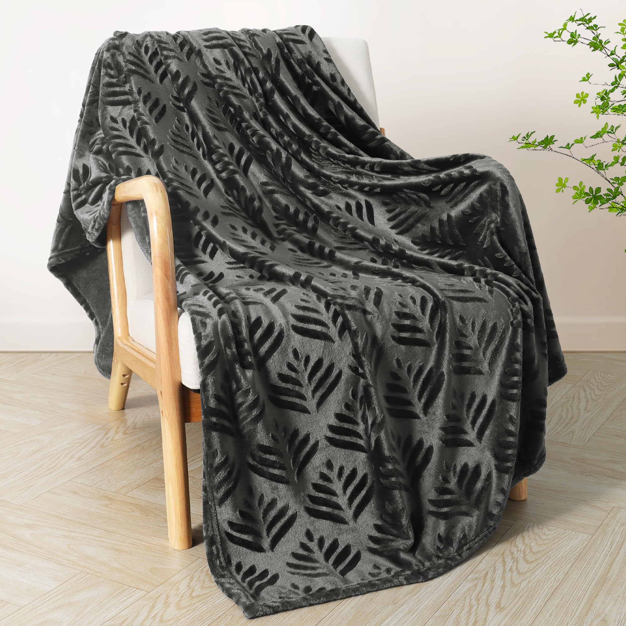 Leaf Pattern Jacquard Flannel Throw Blanket – Soft Plush Microfiber Fleece