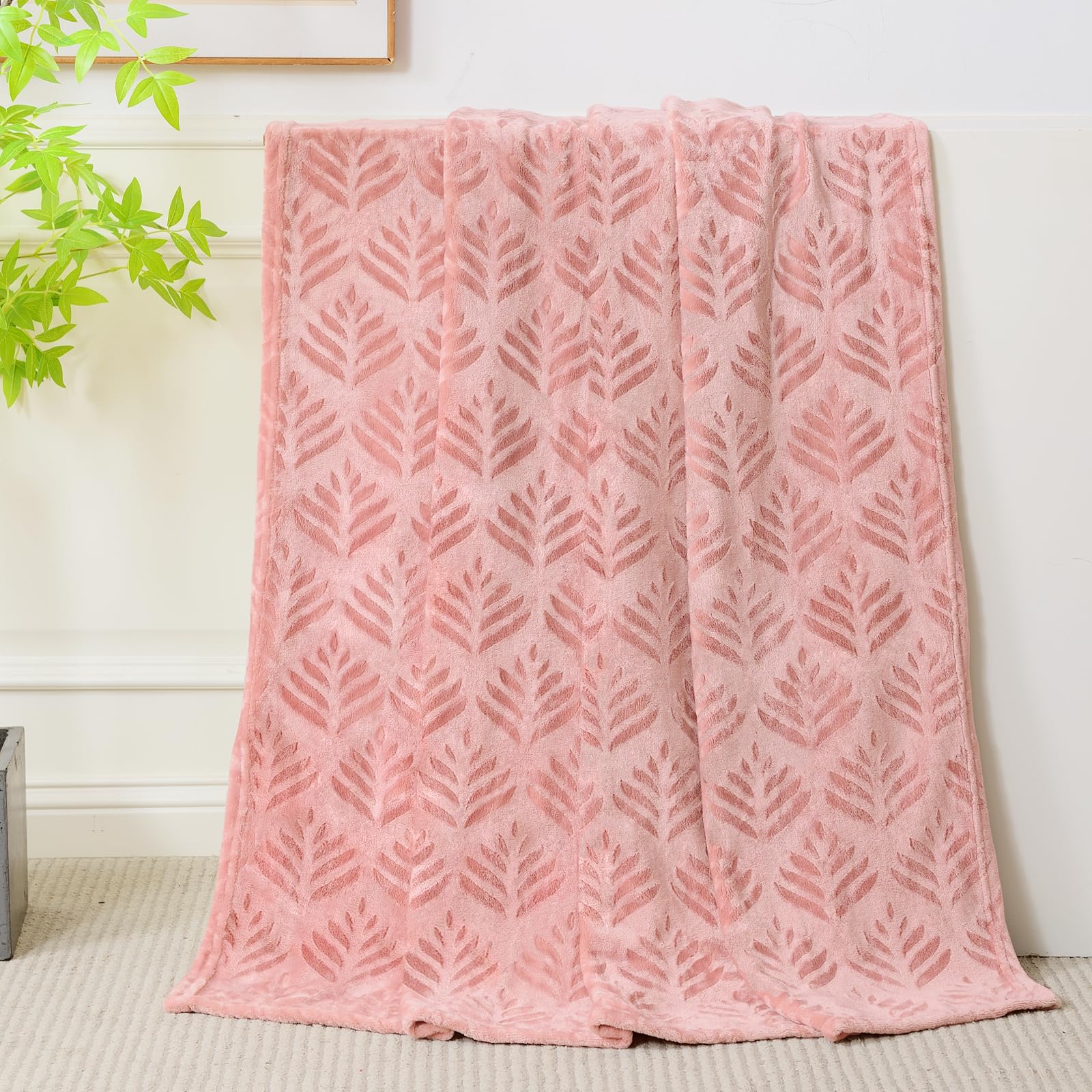 Leaf Pattern Jacquard Flannel Throw Blanket – Soft Plush Microfiber Fleece