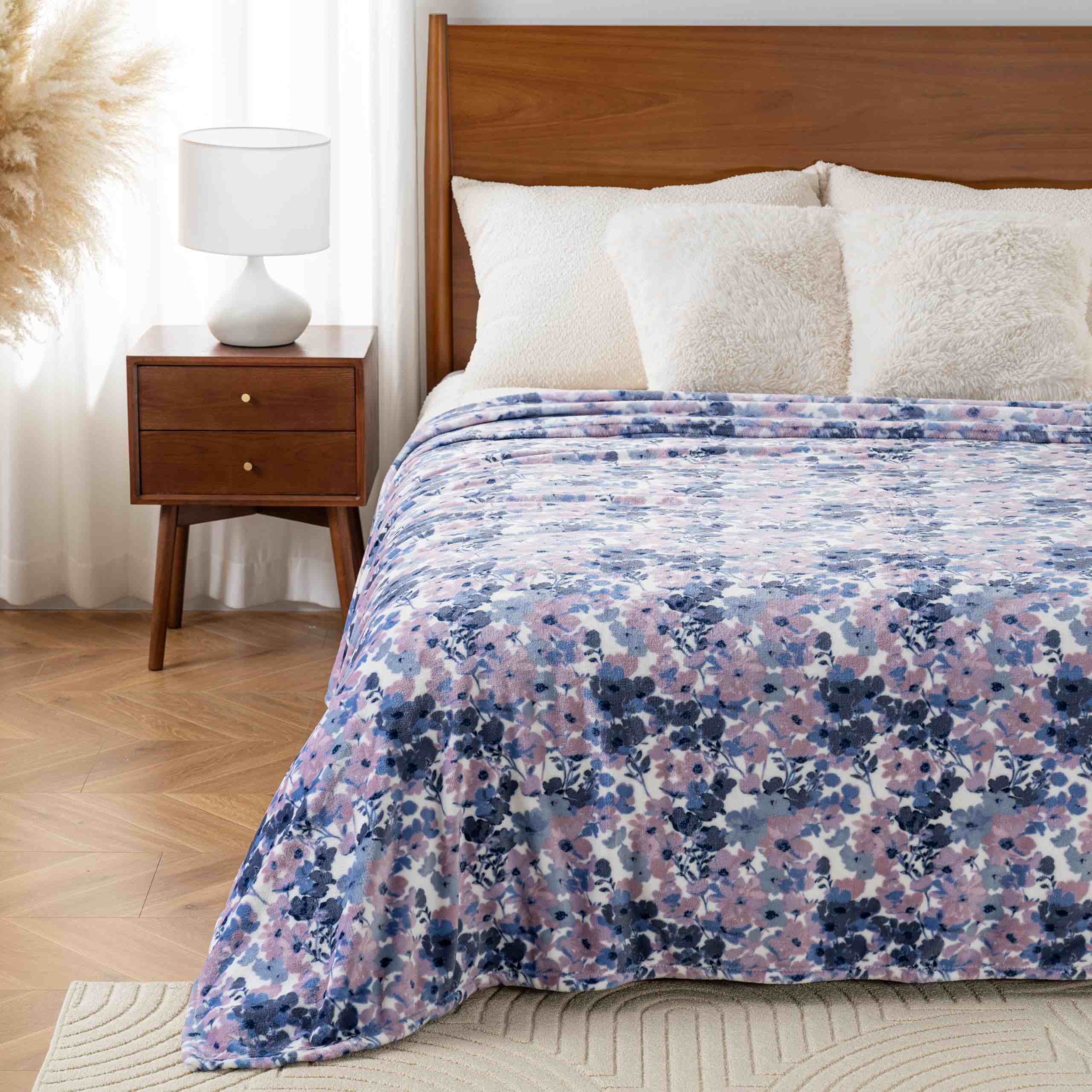 Printed Microfiber Fleece Blanket – 280 GSM Soft All-Season Throw