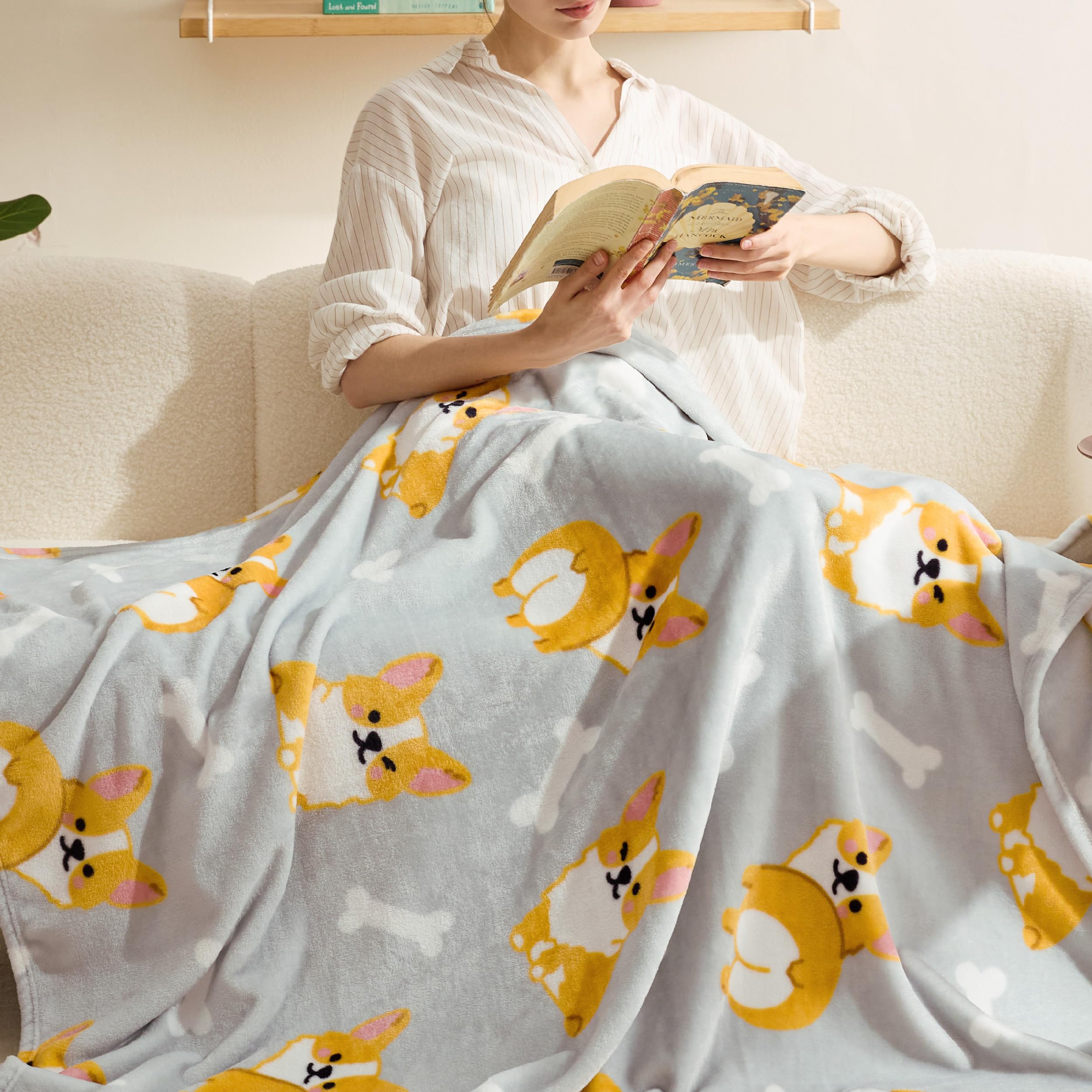 Soft Printed Fleece Throw Blanket – Lightweight All-Season Decorative Blanket