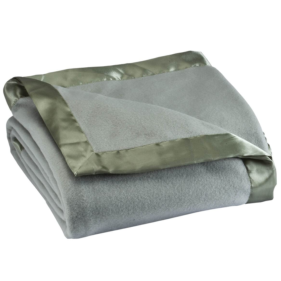 Satin-Trim Fleece Blanket – Soft, Cozy & Versatile Comfort