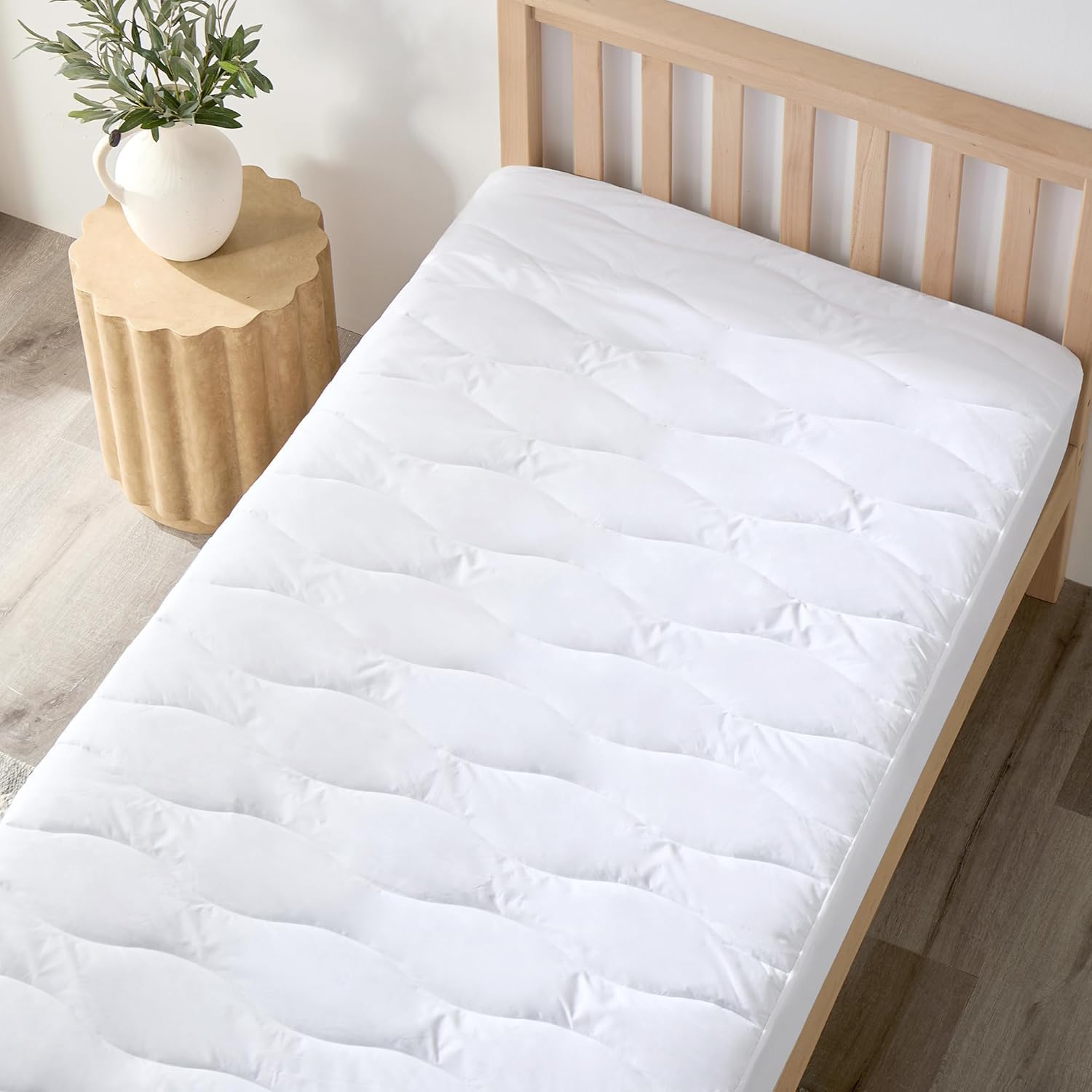 Premium Cotton Waterproof Quilted Mattress Protector with Deep Pocket
