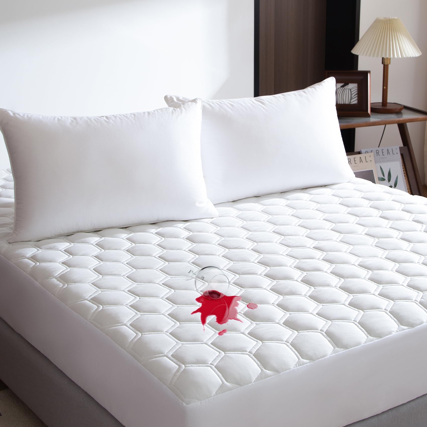 Microfiber Waterproof Mattress Protector with Quilted Breathable Surface