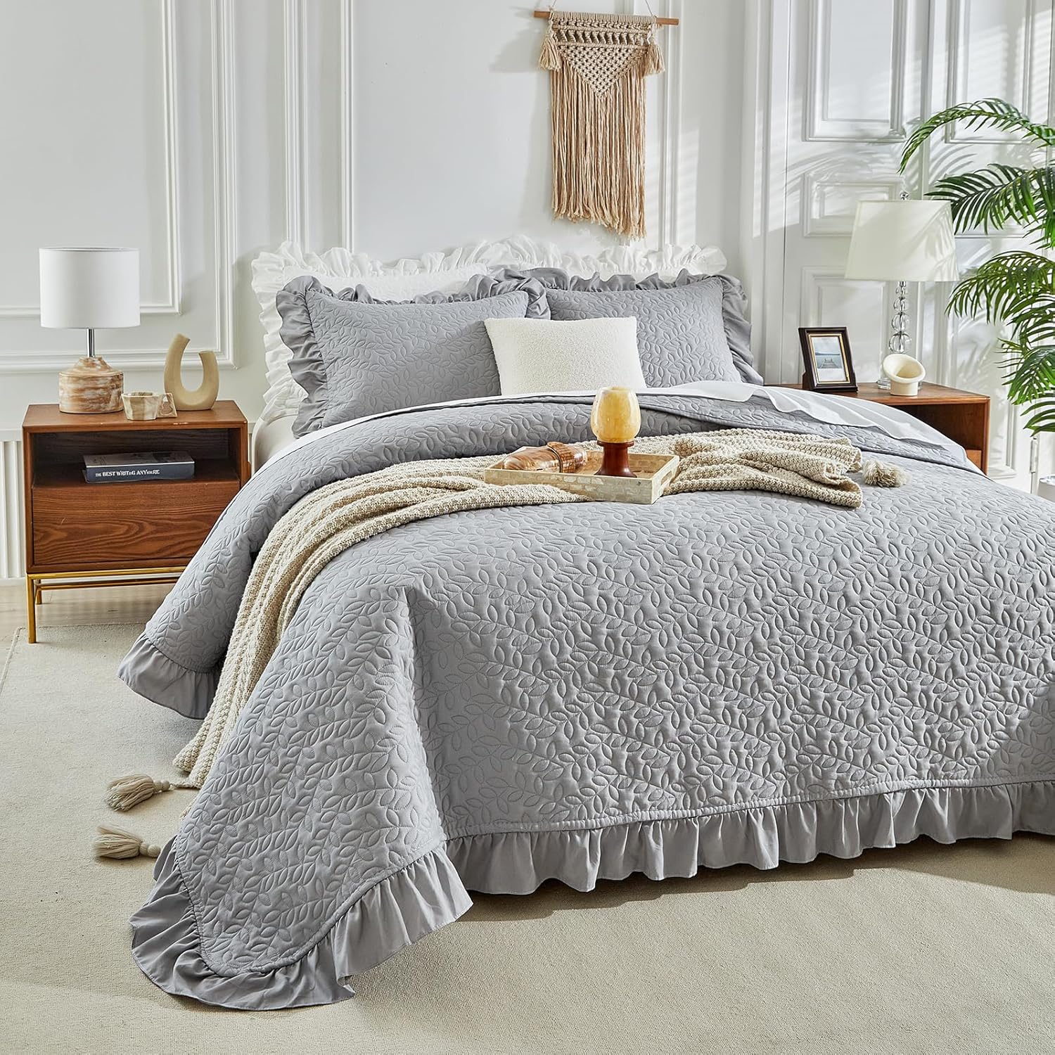 Leaf Quilted Ruffled Bedspread Set – Soft Microfiber & All-Season Comfort