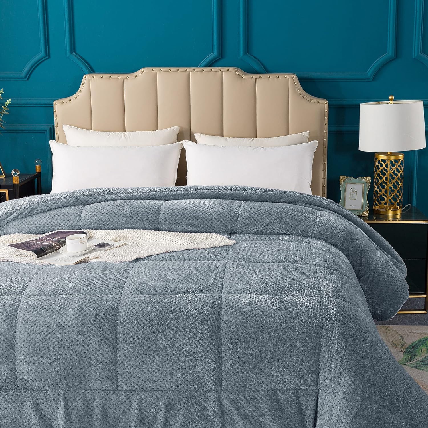 Ultra-Soft 3D Jacquard Flannel & Sherpa Comforter 3-Piece Set – Plush Down-Alternative Bedding