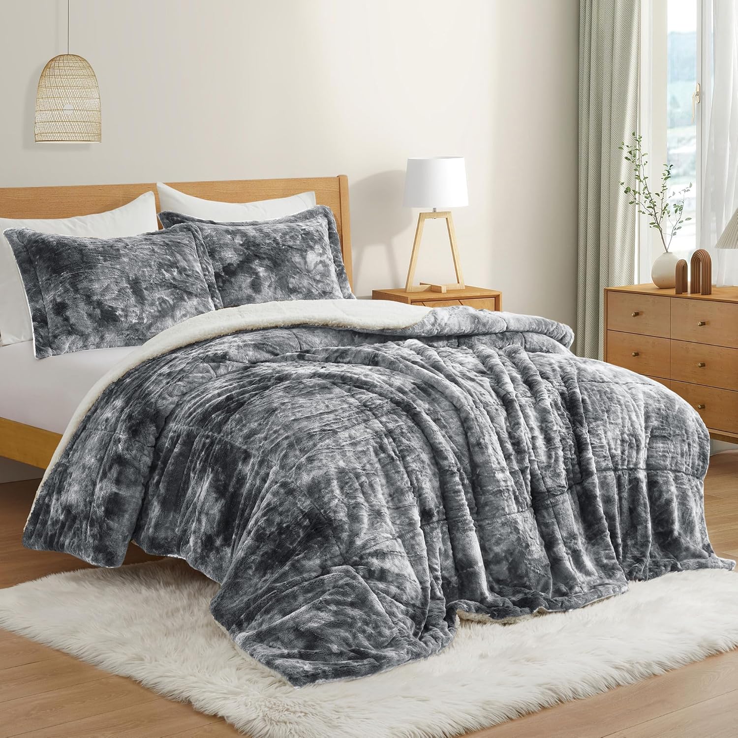 Ultra-Soft Fleece & Sherpa Reversible Comforter 3-Piece Set – Tie-Dye Winter Bedding Set